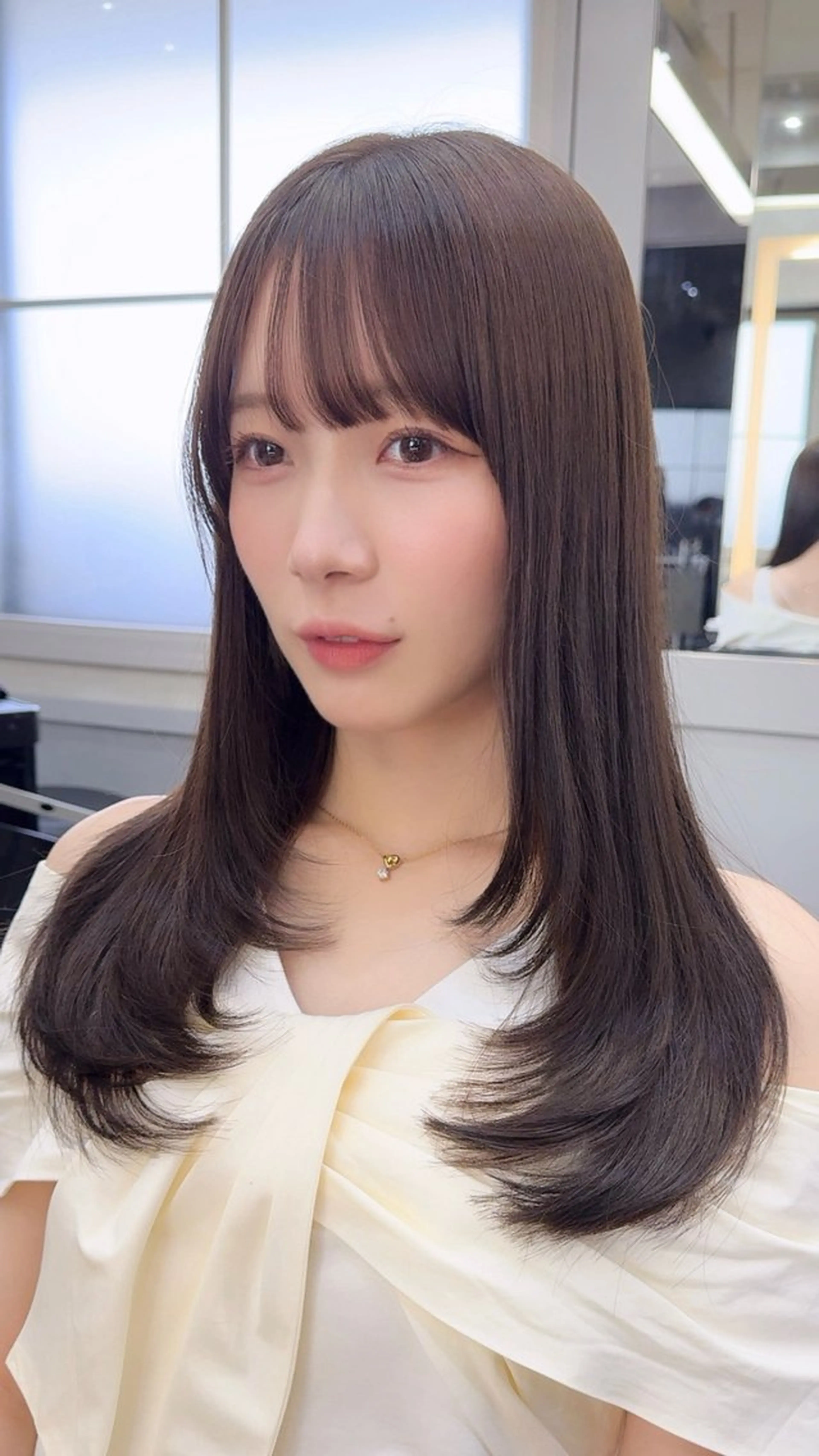 ミディアム レイヤーと顔まわり 大好き❣️関口拓馬のヘアスタイル