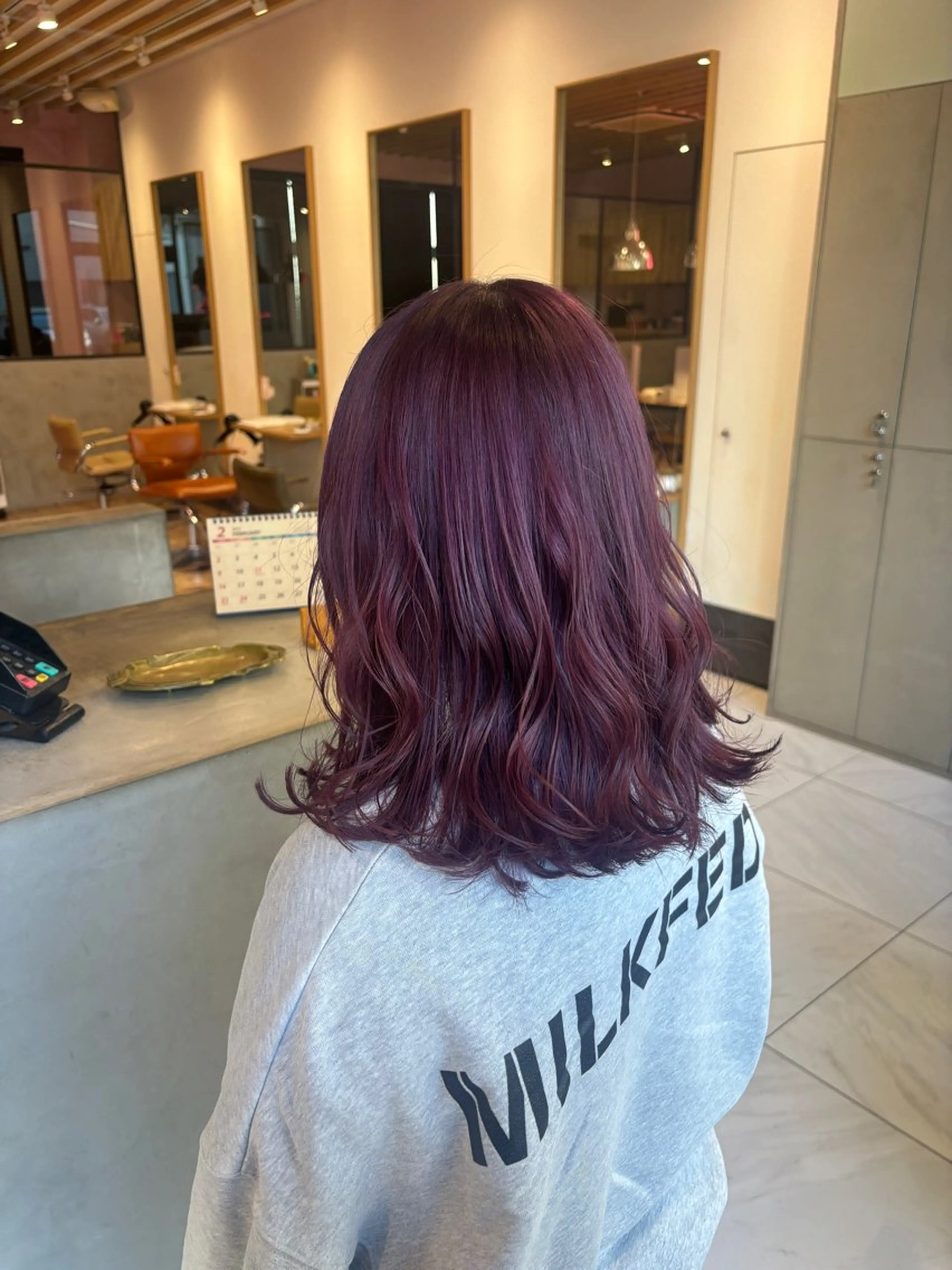 ミディアム カット ヘアカラー ️🩵RINKA/ ハイトーンカラー🩵のヘアスタイル