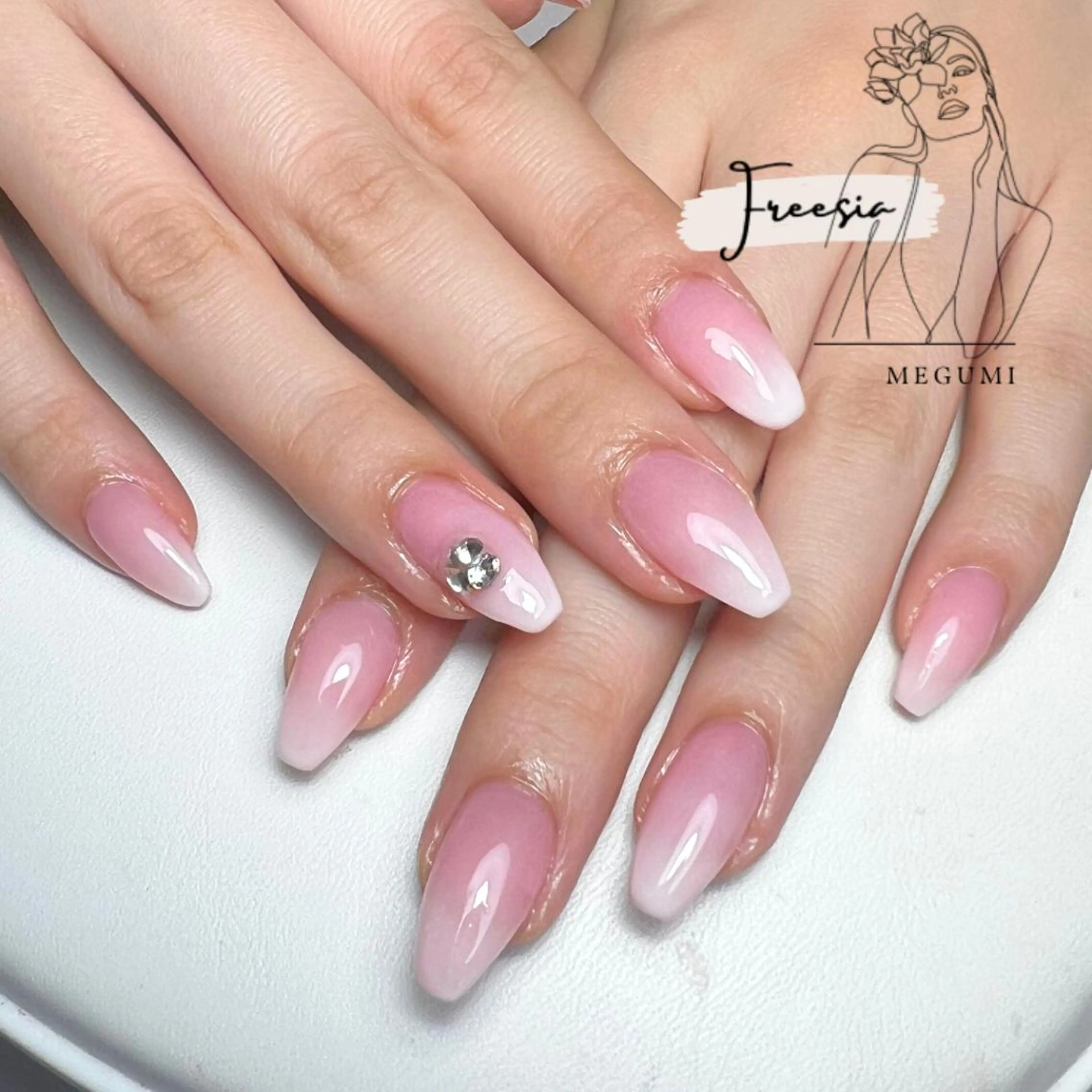 ネイル 韓国ネイル ワンホンネイル ハンドネイル 当日予約も歓迎⭕️ Megumiのネイルデザイン