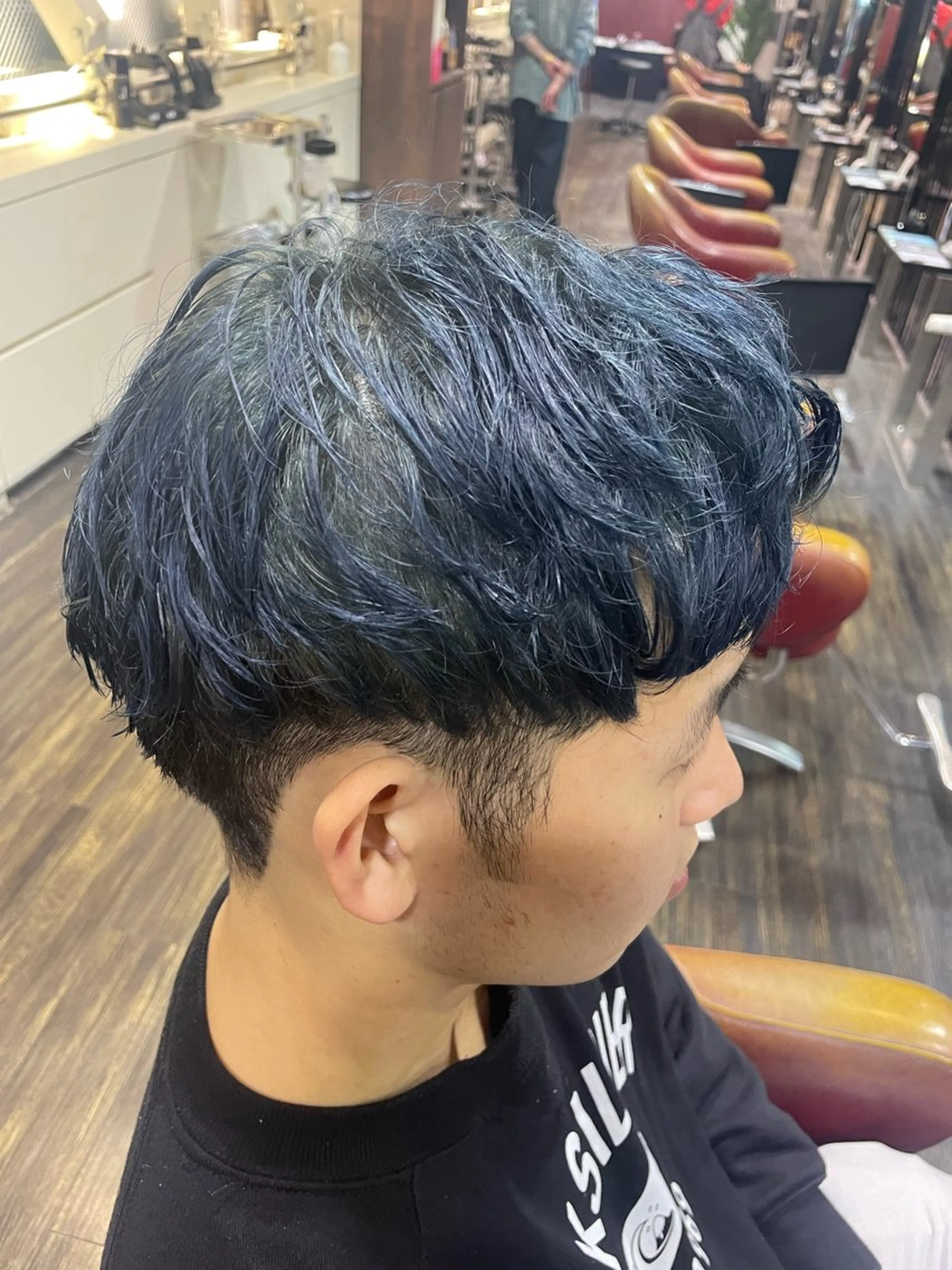 カラー ブルーカラー カット ヘアカラー 佐藤 綾郁のヘアスタイル