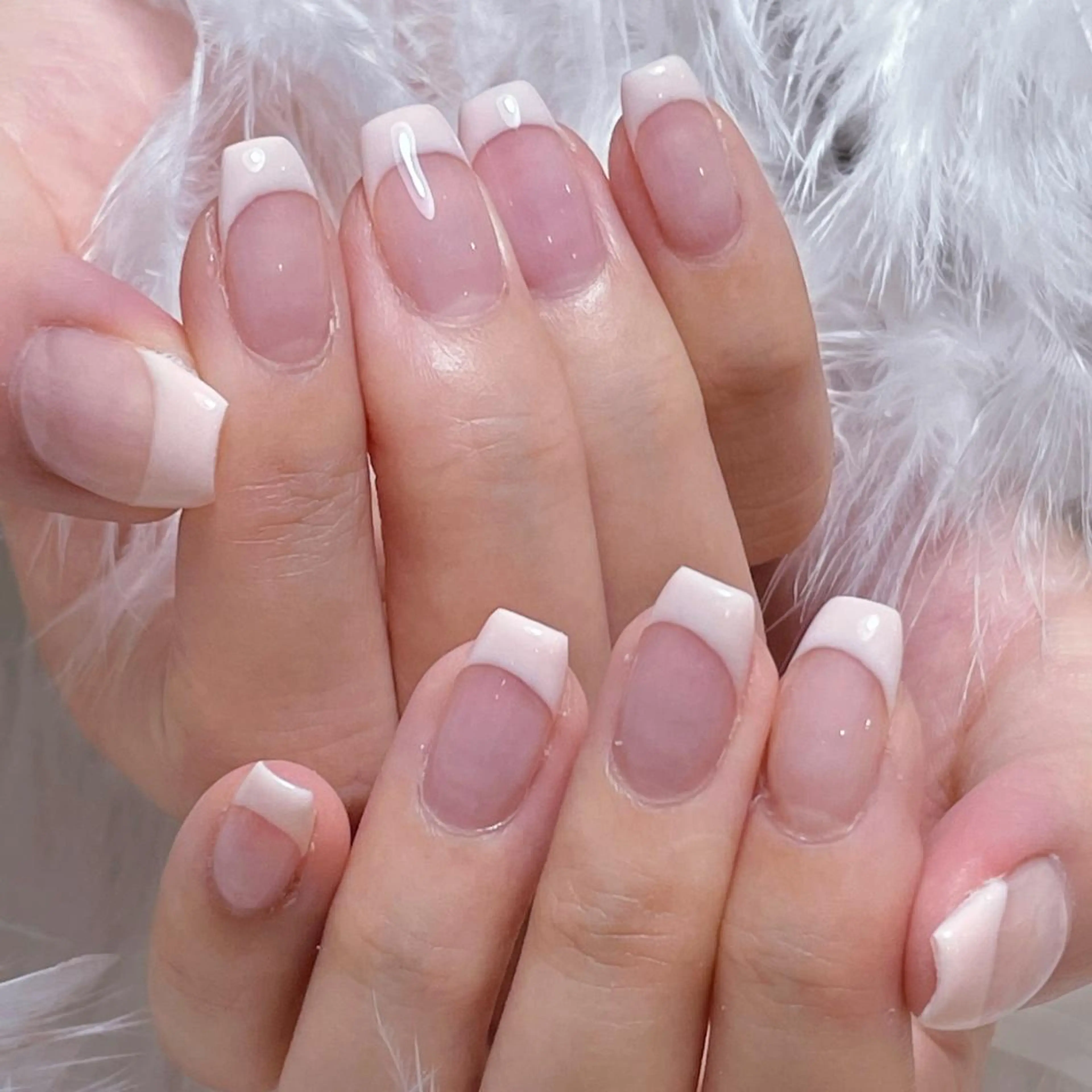 ネイル アートネイル オーロラネイル ガーリー キラキラネイル 韓国ネイル ハンドネイル ハンドケア DIAMOND 💅のネイルデザイン