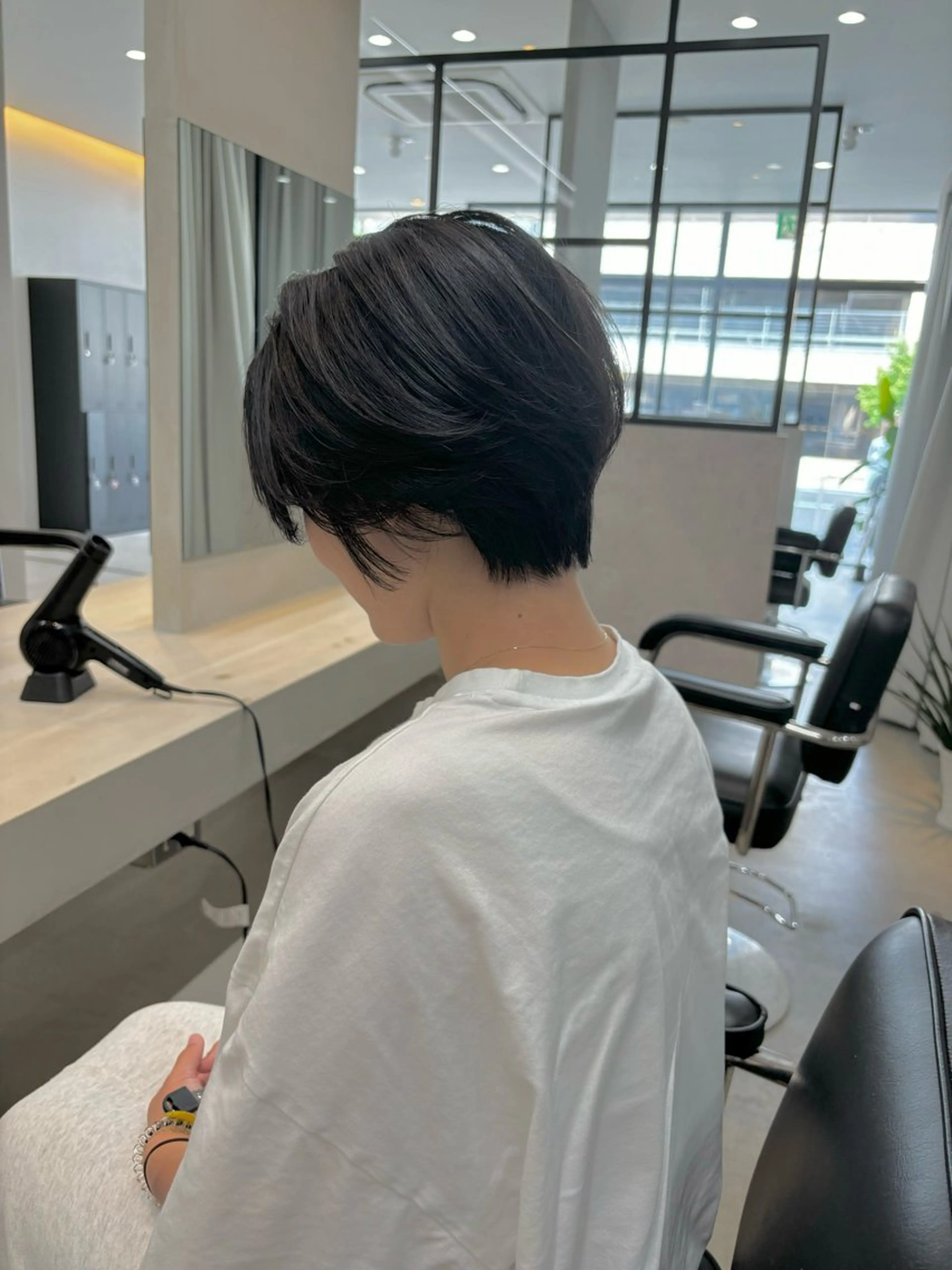 ショート カラー バレイヤージュ ブリーチ ケアブリーチ ダブルカラー イヤリングカラー 長谷川 湧のヘアスタイル