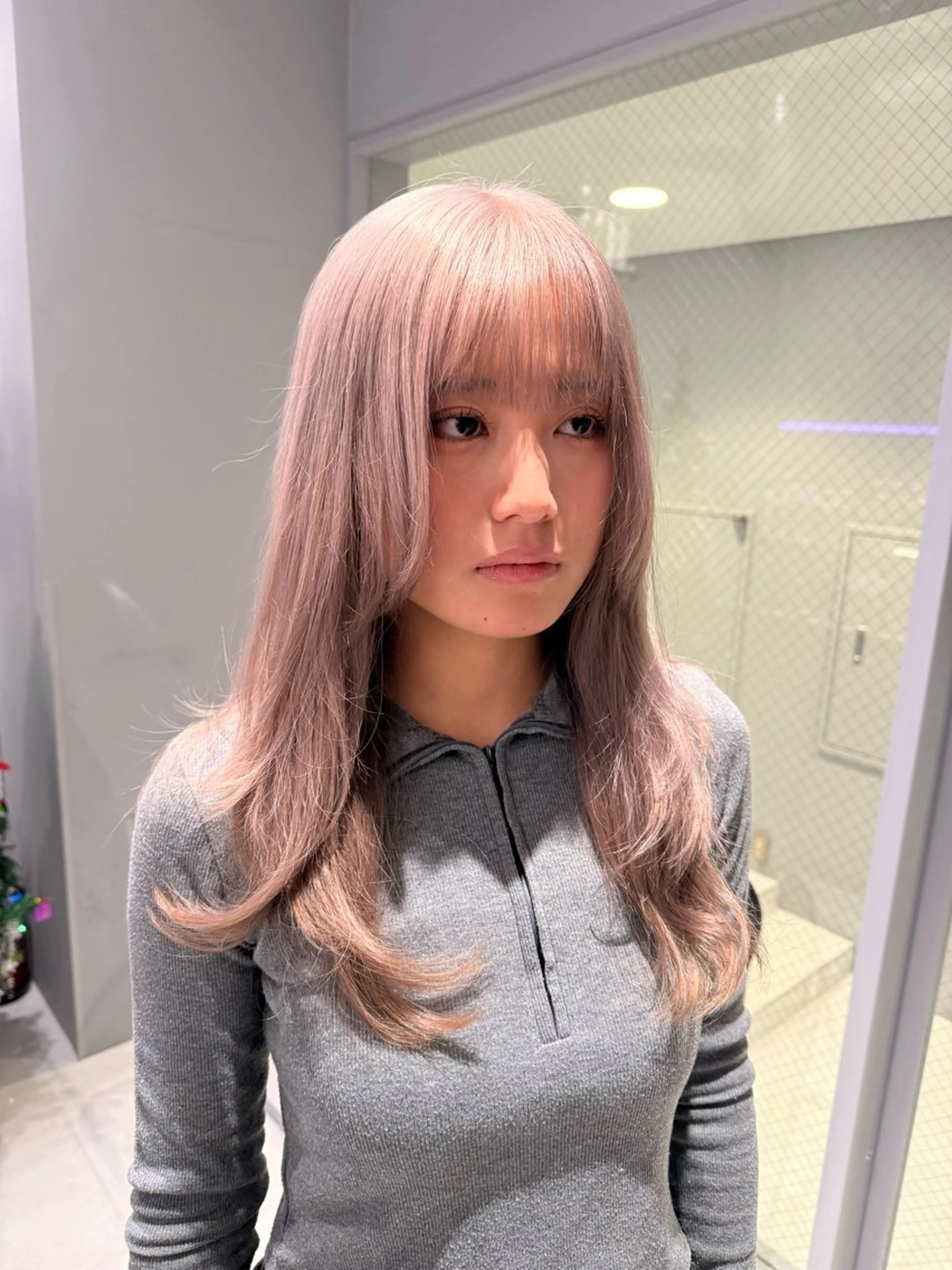 ロング カラー ベージュカラー ブリーチ カット ヘアカラー トリートメント ヘアセット ハイトーンレイヤー 🥇稲垣颯太のヘアスタイル