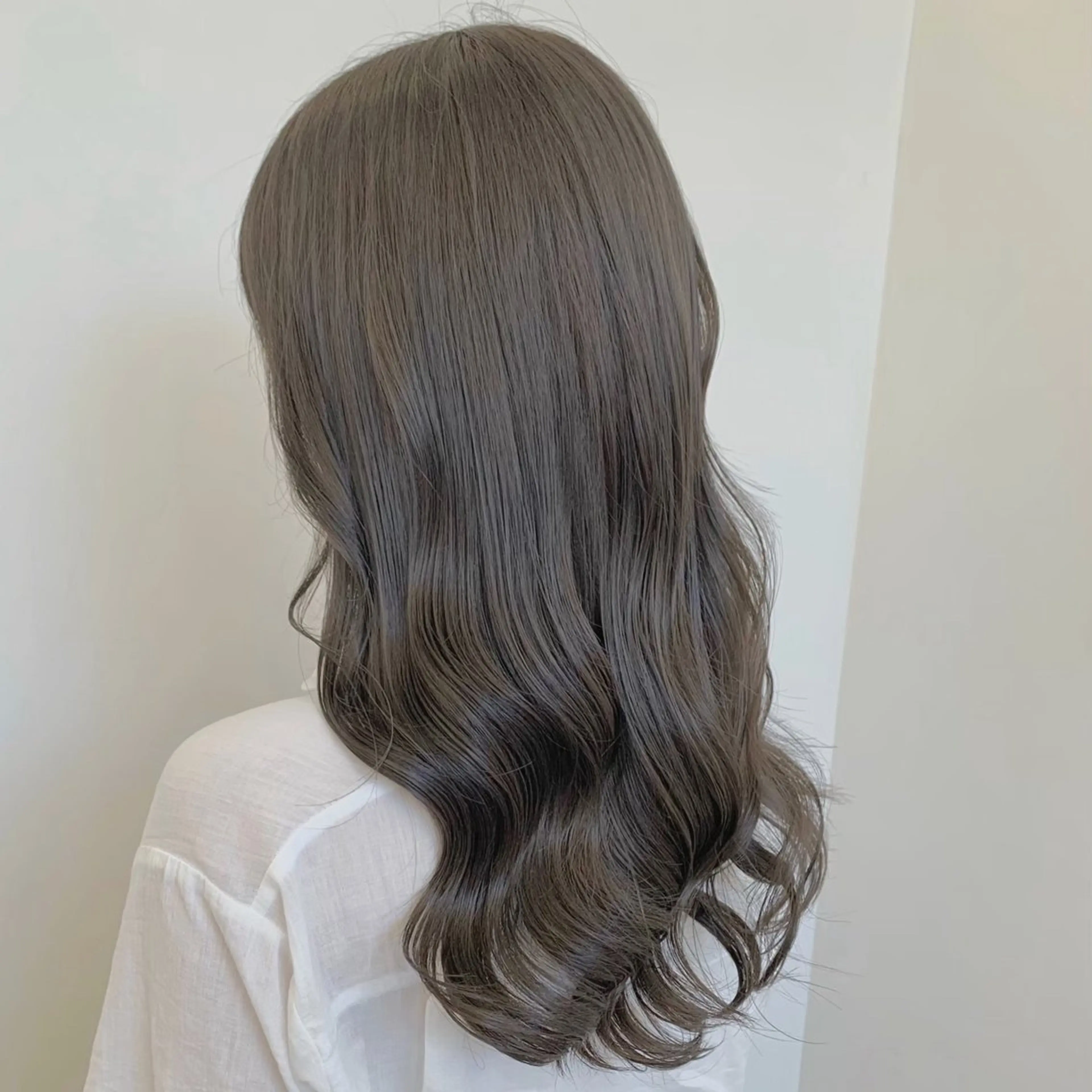ロング カラー グレージュ オリーブグレージュ オリーブグレー ParveMix￤ 出石 菜々🥂のヘアスタイル