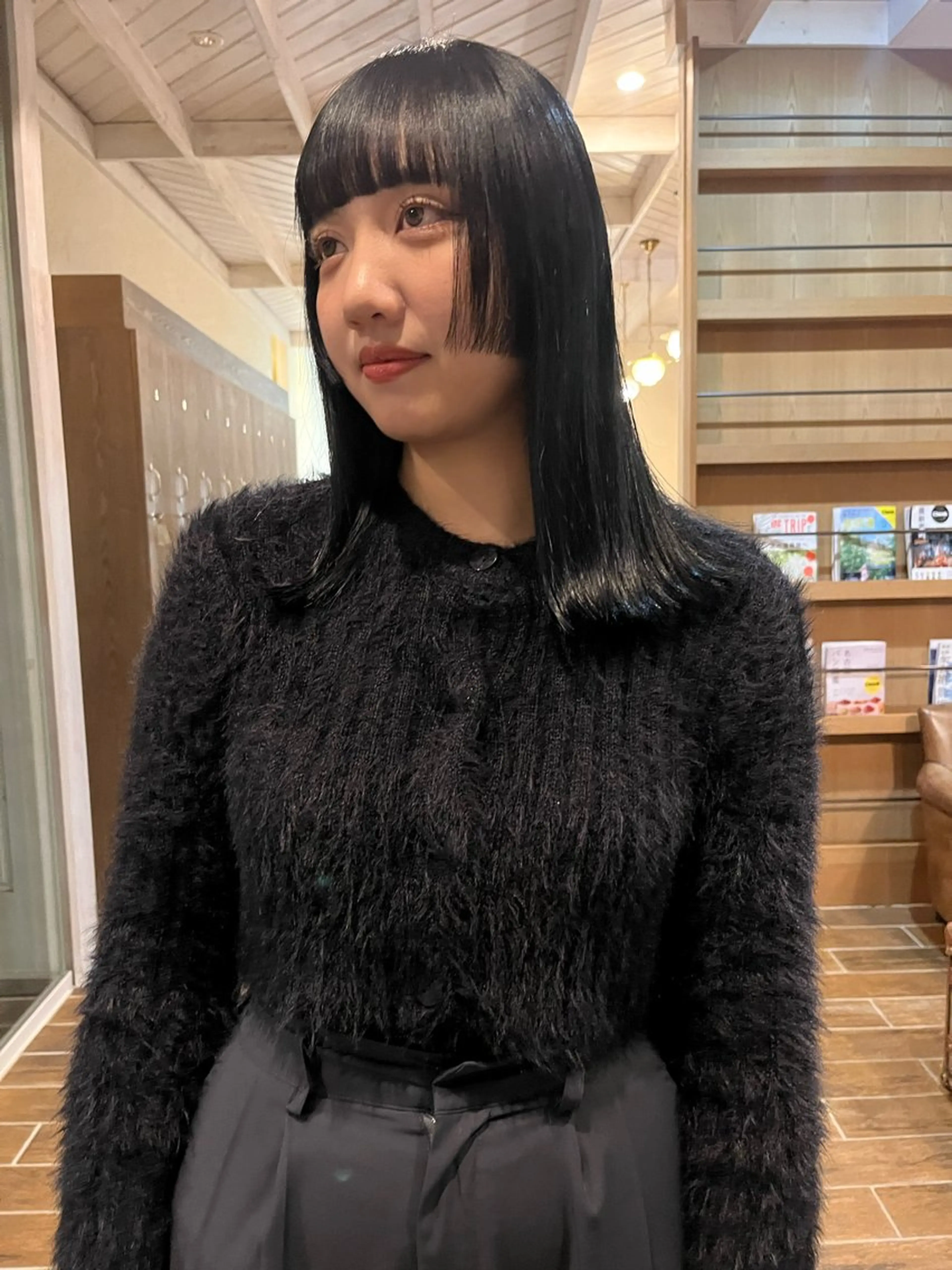 セミロング 姫カット 松野 心音のヘアスタイル