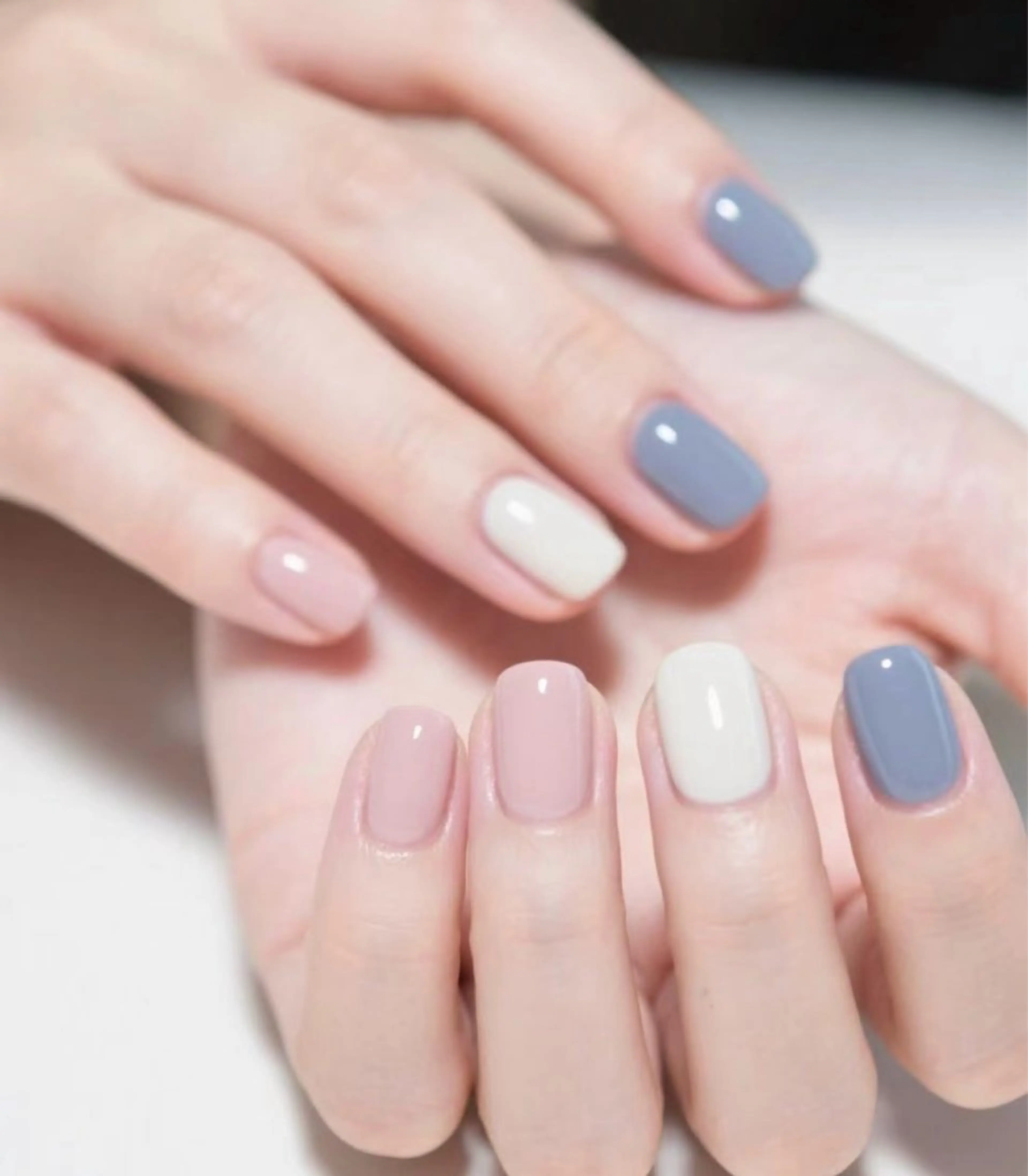 💅ハンドネイル【初回オフ無料】🩵💙ワンカラーorラメグラ600色以上￥5380❣️パラジェル＋1000円の写真