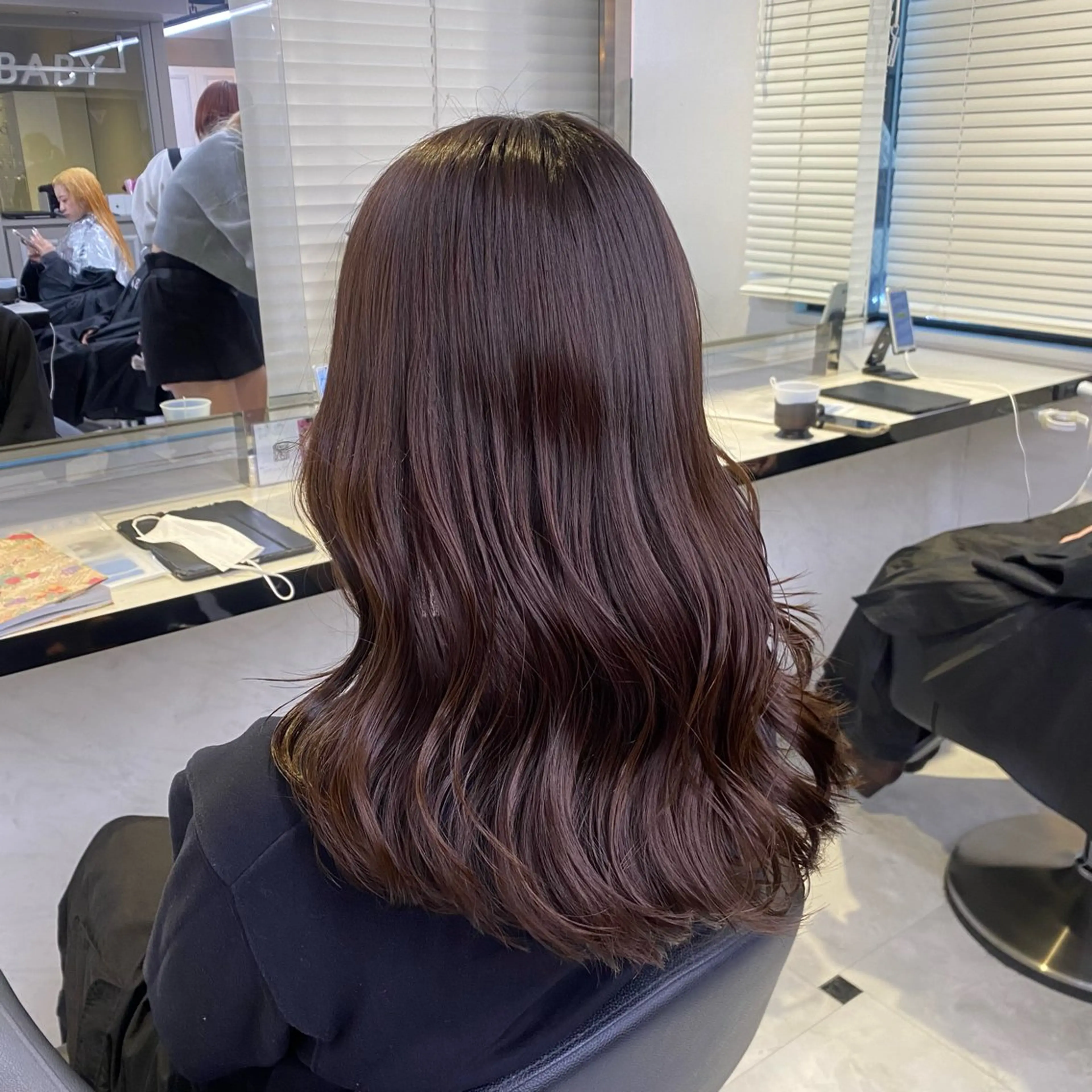 ロング カラー カット ヘアカラー トリートメント 透明感ベージュカラー ♡上野♡AIのヘアスタイル