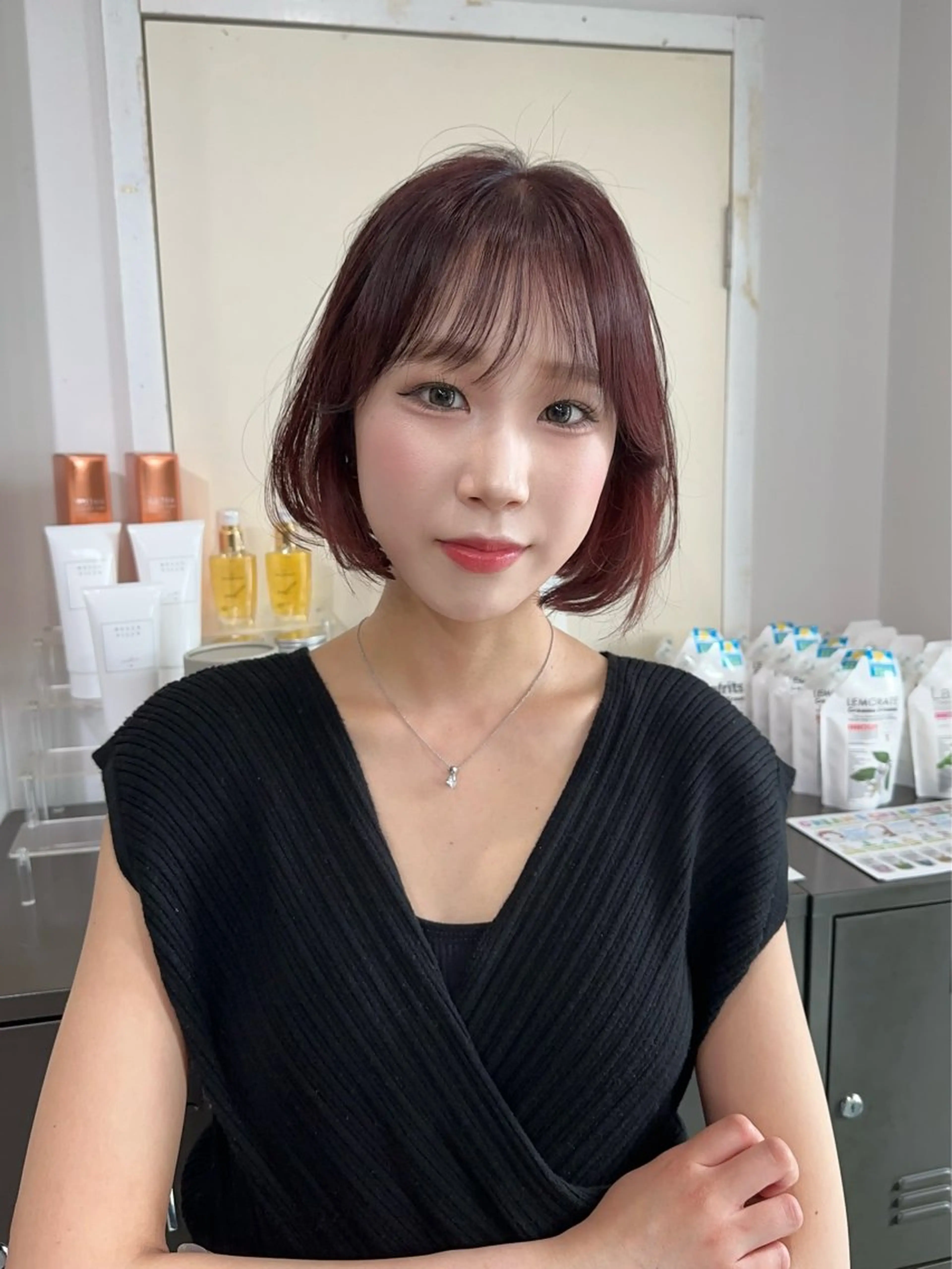 ショート レッドブラウン ボブ カット ヘアカラー 岡崎/レイヤーカット ／縮毛矯正/美髪のヘアスタイル