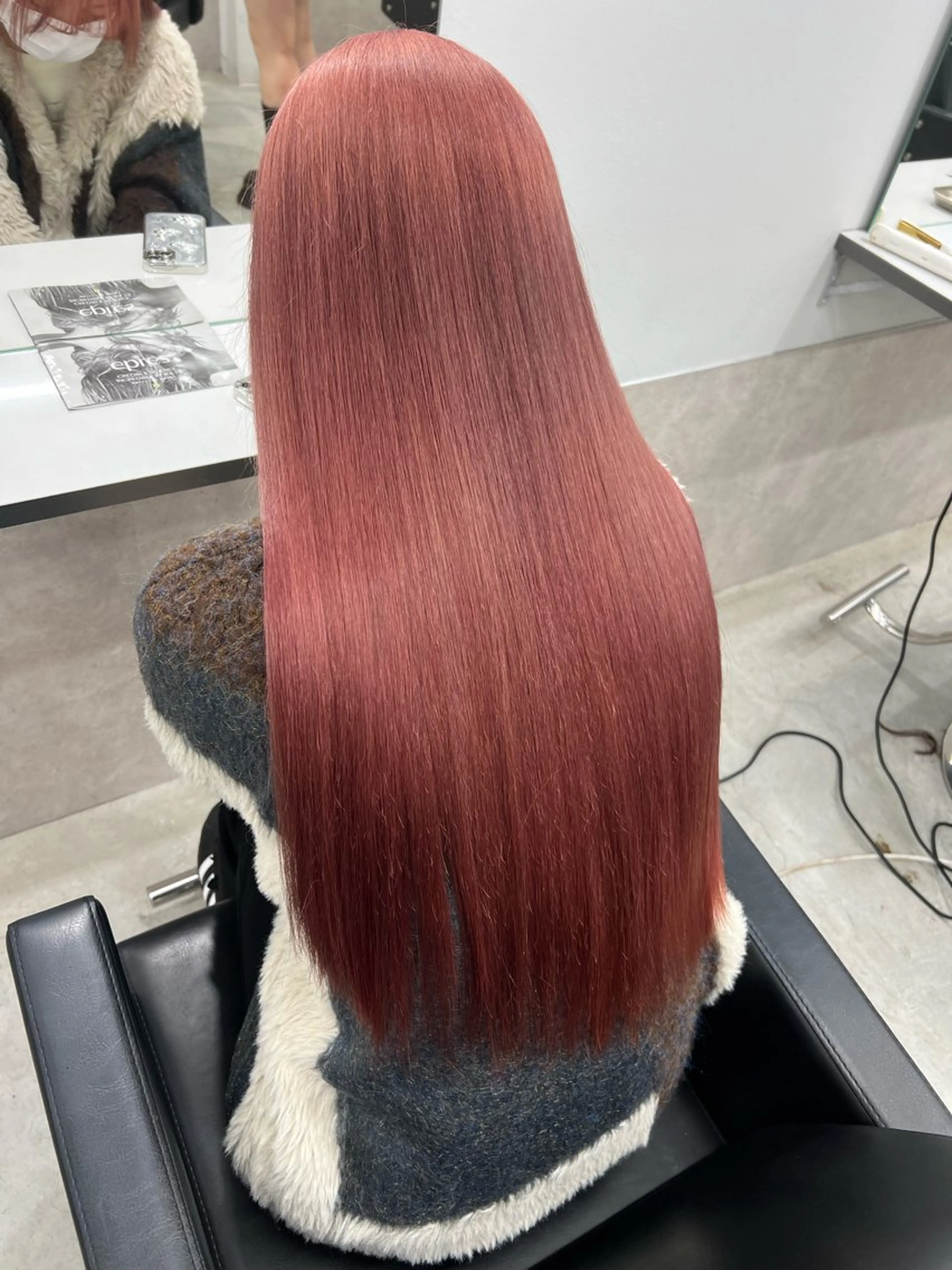 ロング ヘアカラー maya レイヤーカットのヘアスタイル