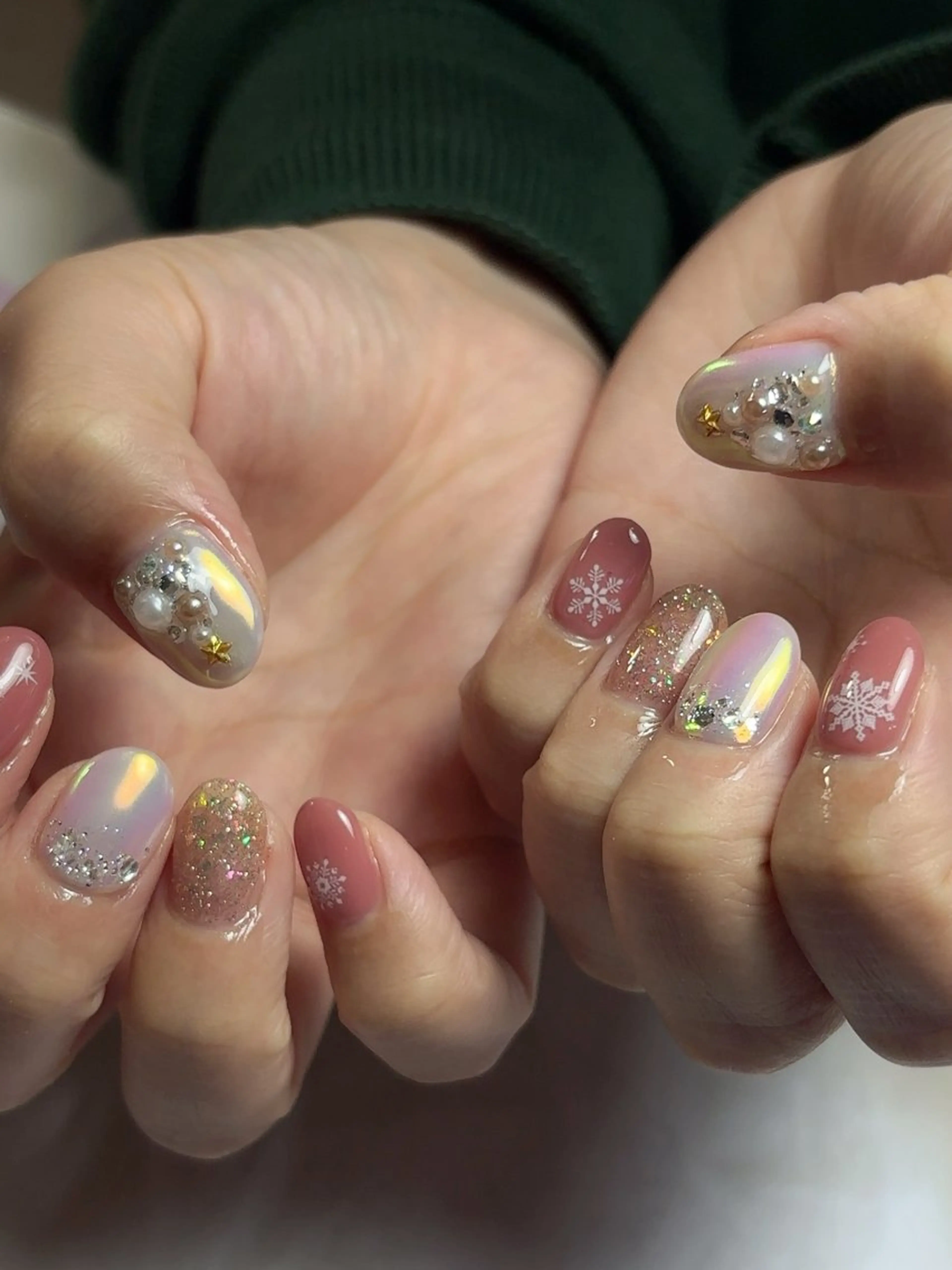 ネイル 冬ネイル クリスマス ハンドネイル ella nail AIのネイルデザイン