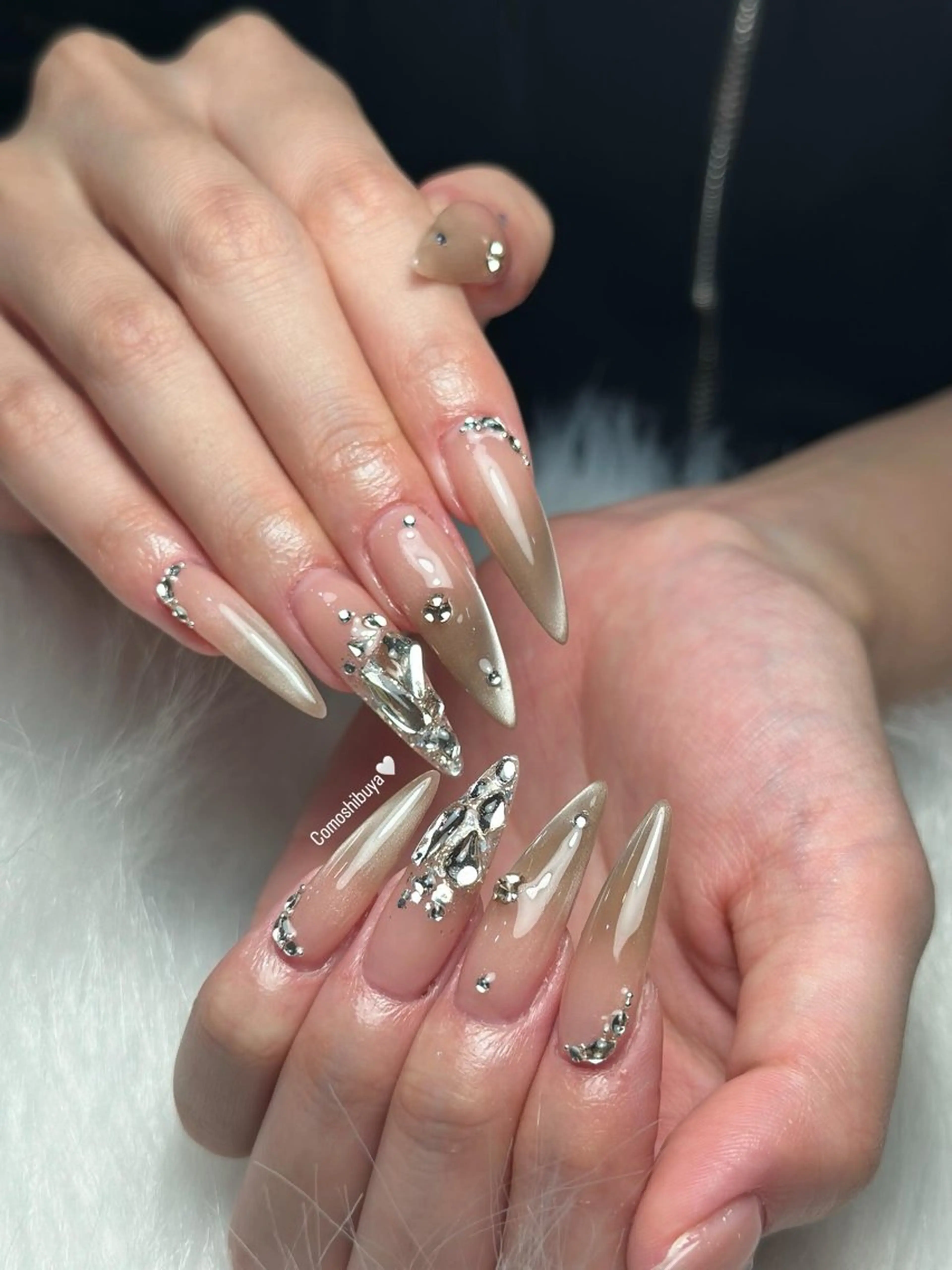ネイル 韓国ネイル シンプルネイル ワンホンネイル ハンドネイル CoMo Nail Studio所属・CoMo Nailのネイルデザイン