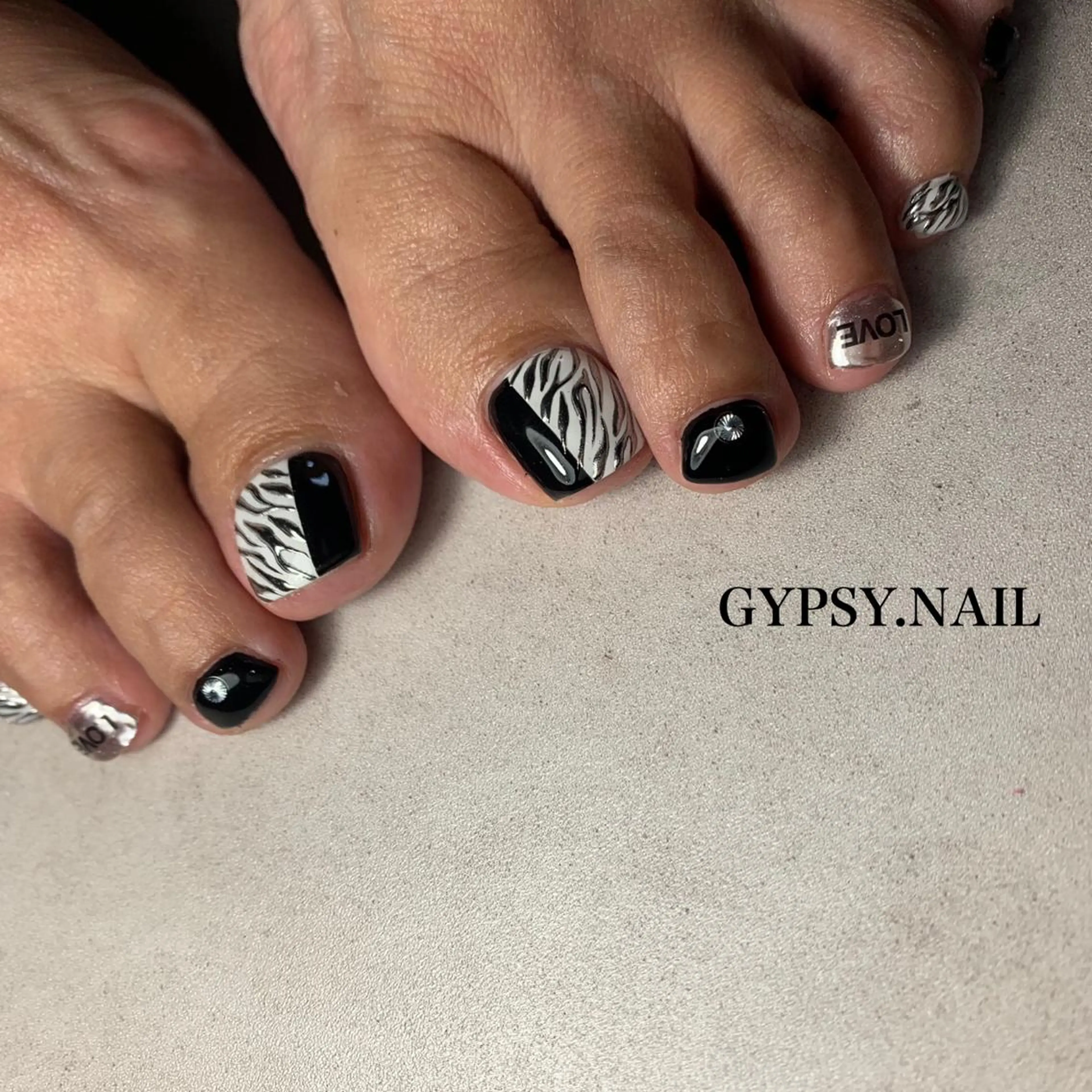 ネイル GYPSY.NAIL所属・GYPSY.NAIL akariのネイルデザイン