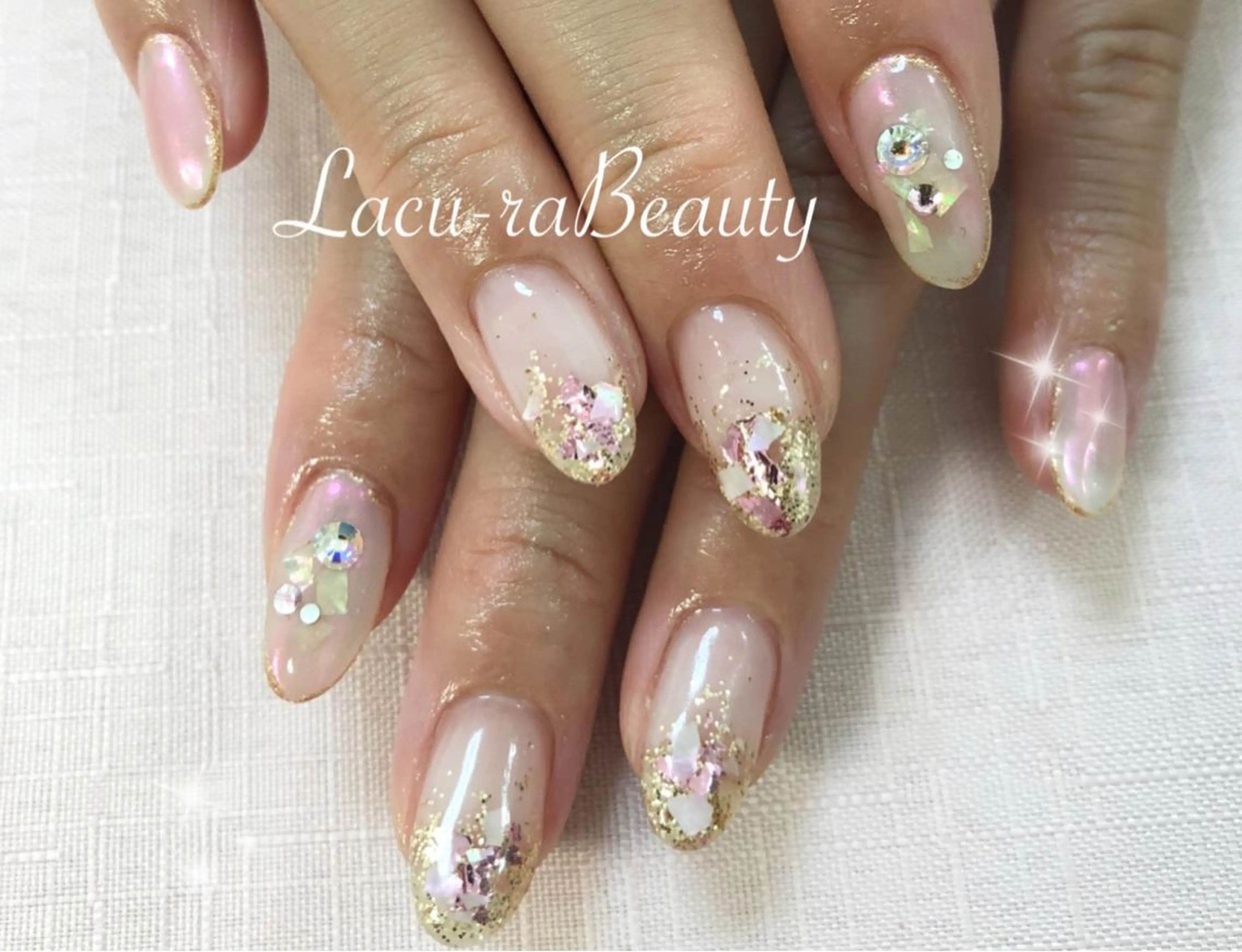 ネイル 小顔と腸の専門店 ラクーラビューティのエステ・リラクイメージ