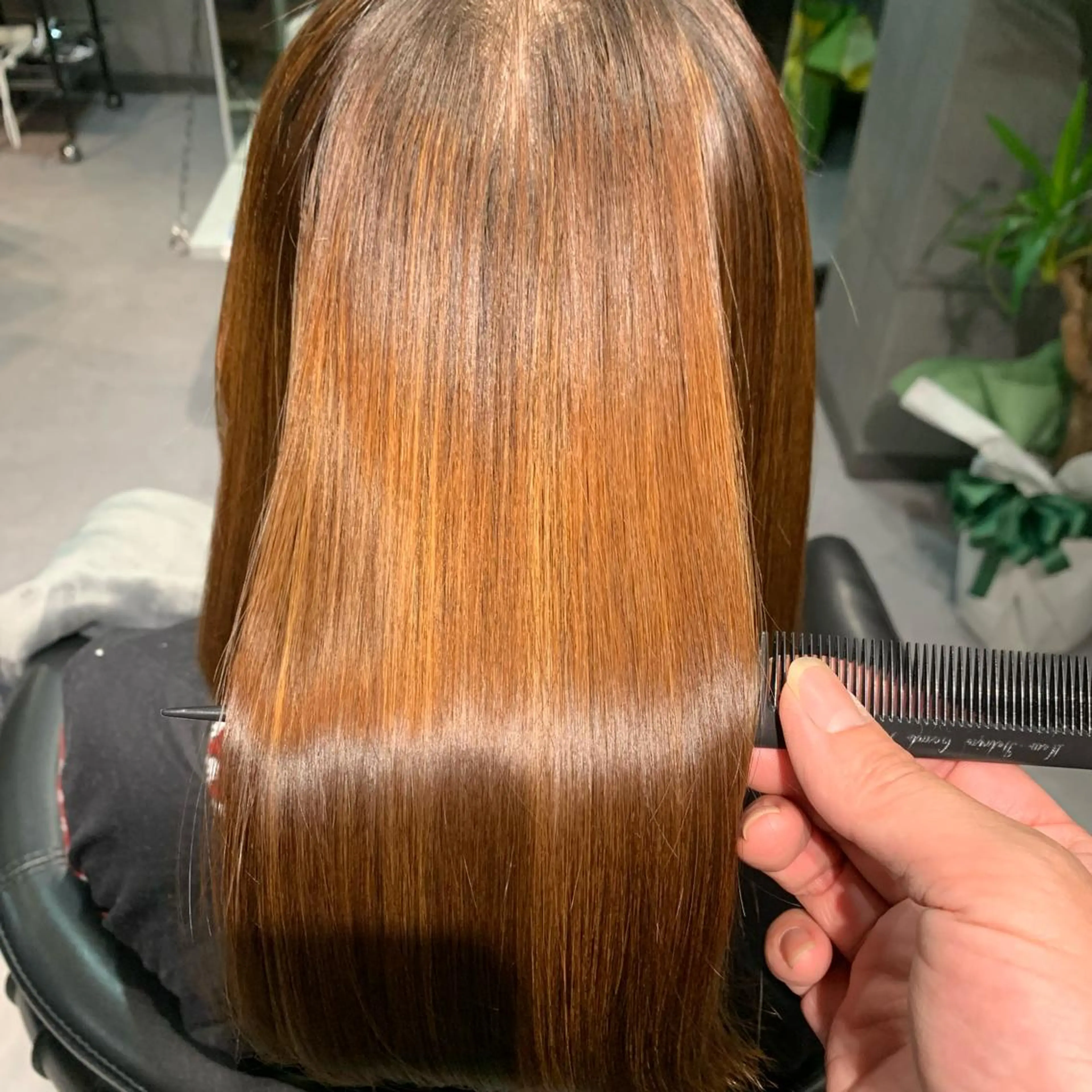セミロング 髪質改善 トリートメント ディレクター鮫島 俊介のヘアスタイル