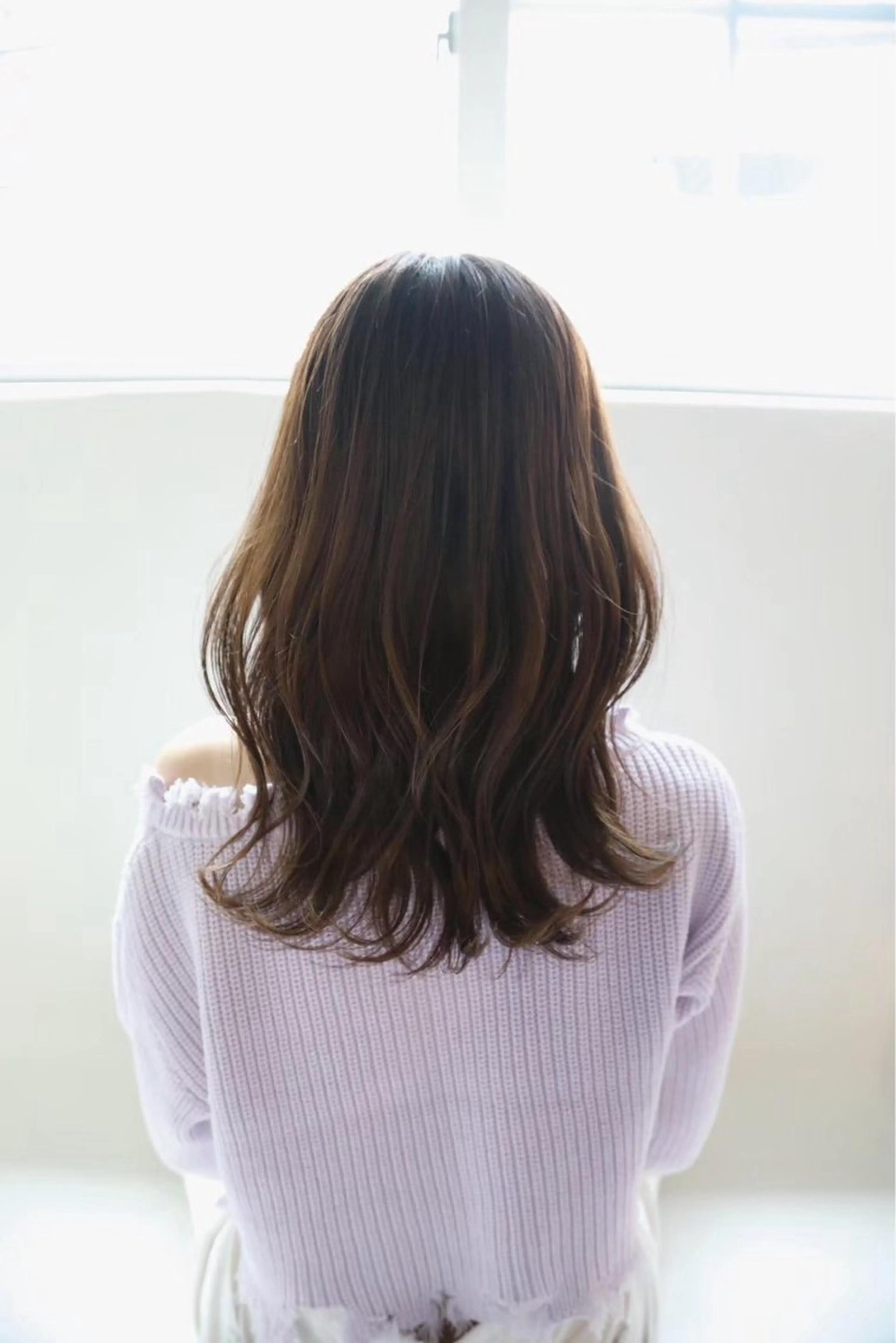 セミロング TOMO ~ blanc ~のヘアスタイル