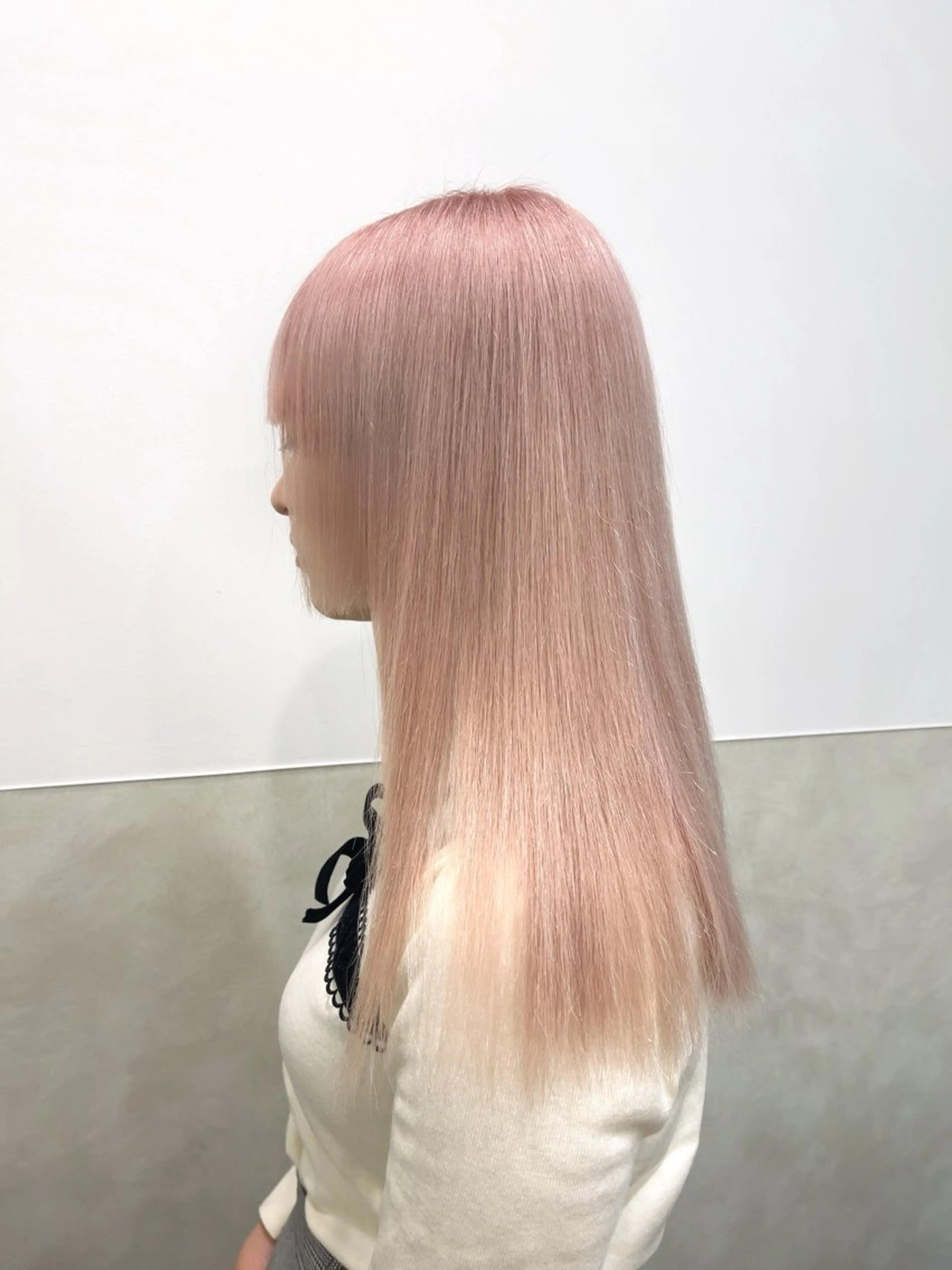 セミロング カラー ベージュカラー ブリーチ ピンクカラー ピンクベージュ ヘアカラー 💗モテ髪 ハイトーンあや💗のヘアスタイル