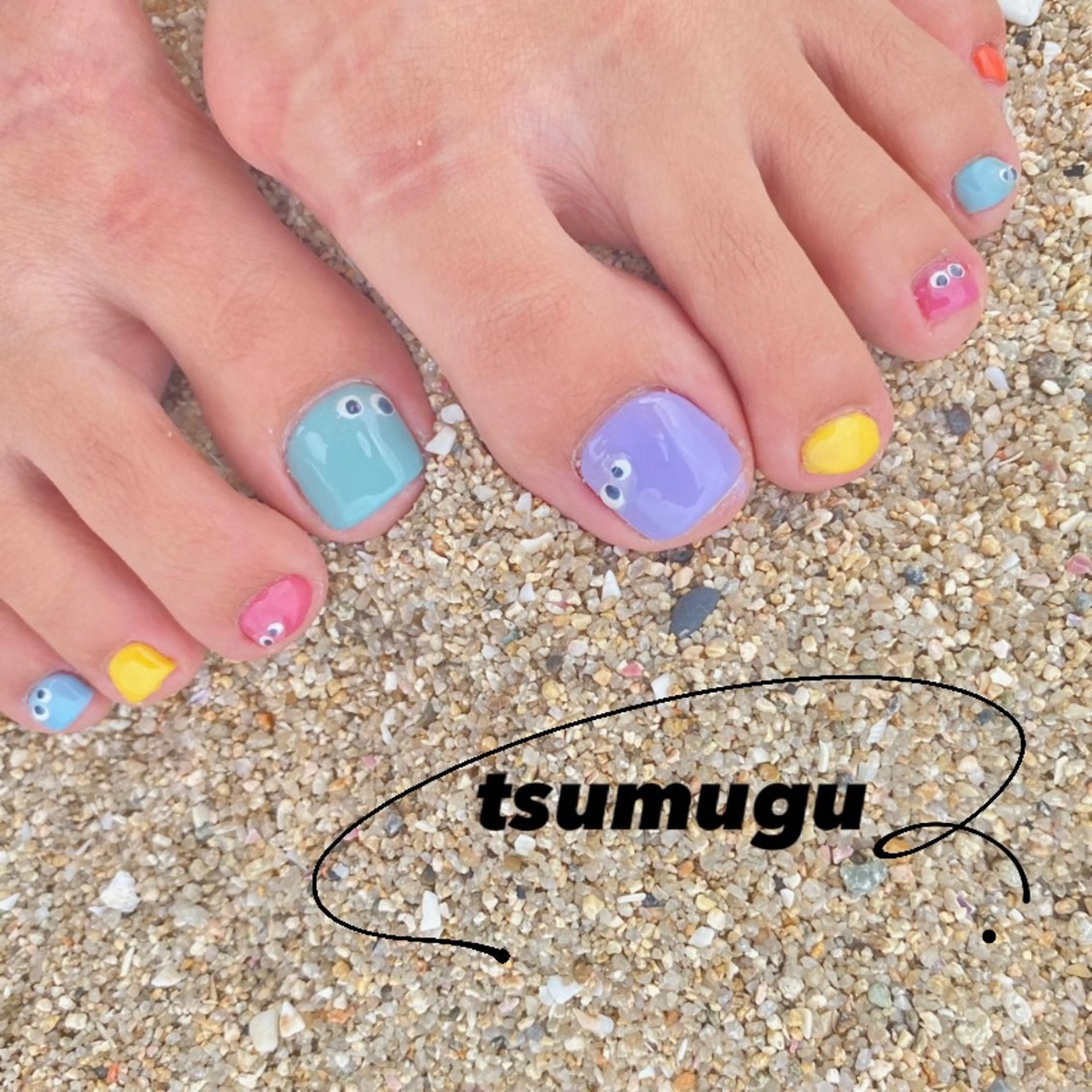 ネイル キラキラネイル マグネットネイル ミラーネイル オフィスネイル シンプルネイル フットネイル つむぐ サロンのネイルデザイン