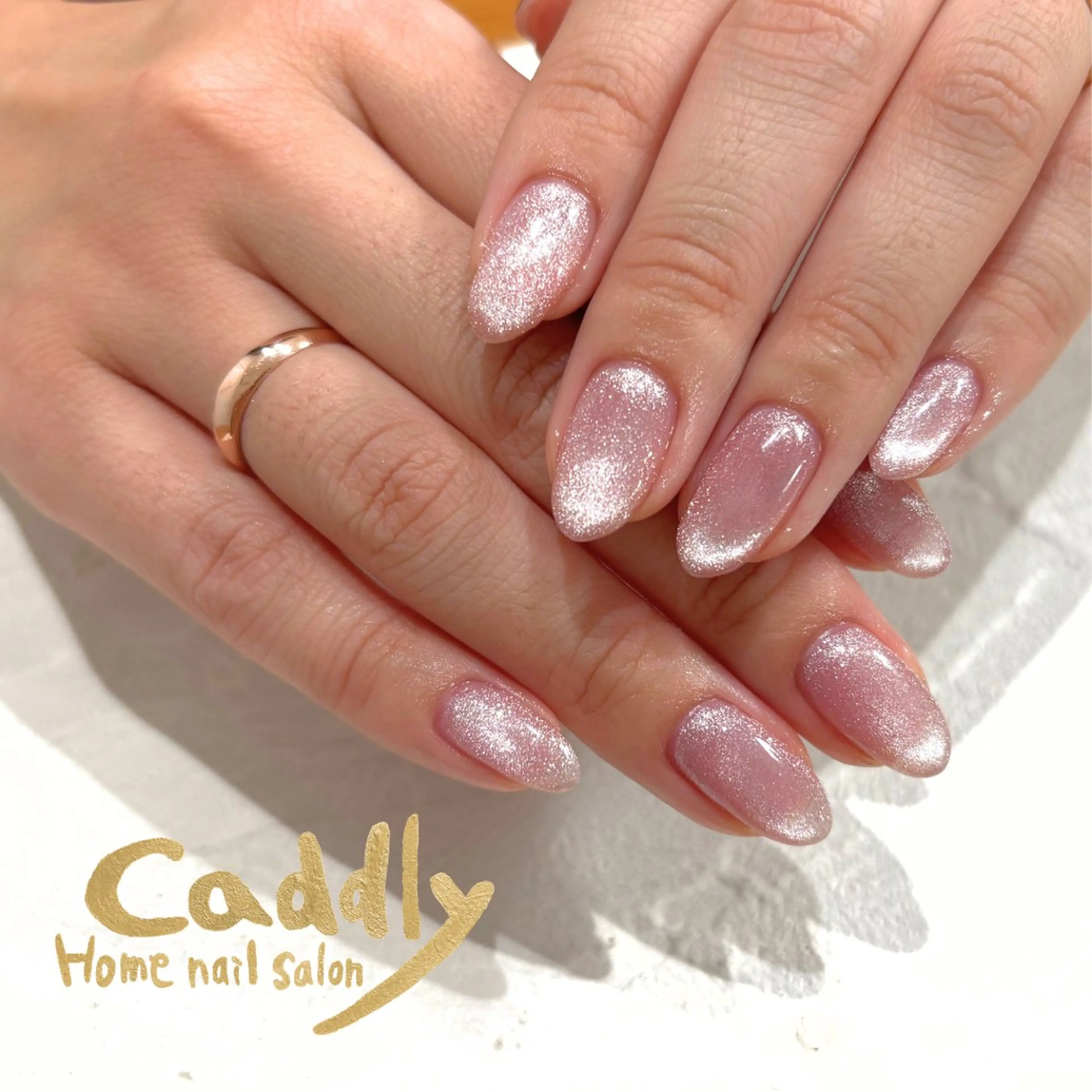 ネイル フラッシュネイル フラッシュマグ ピンク ハンドネイル caddly naoのネイルデザイン