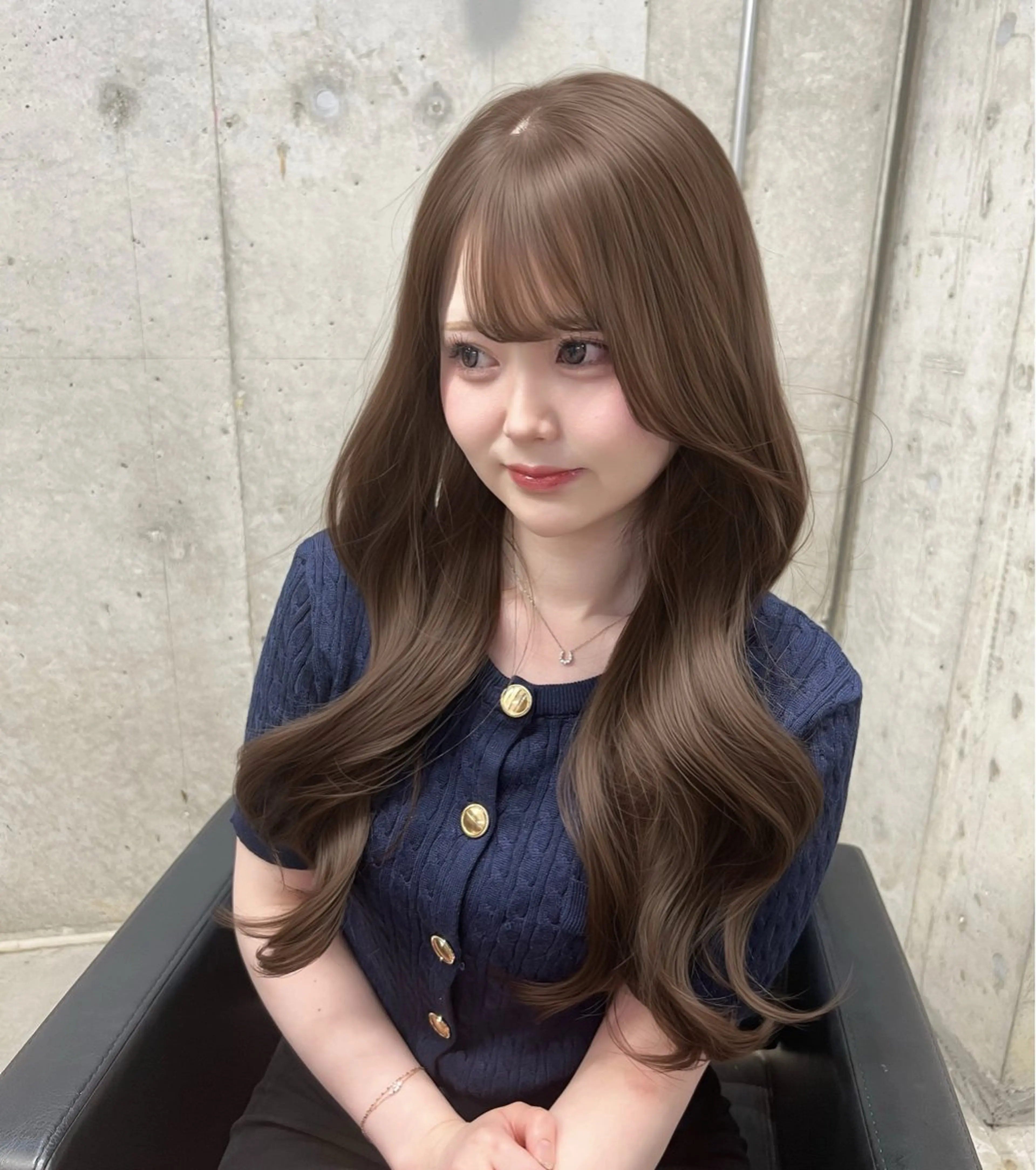 ロング カット ヘアカラー lafit kaedeのヘアスタイル