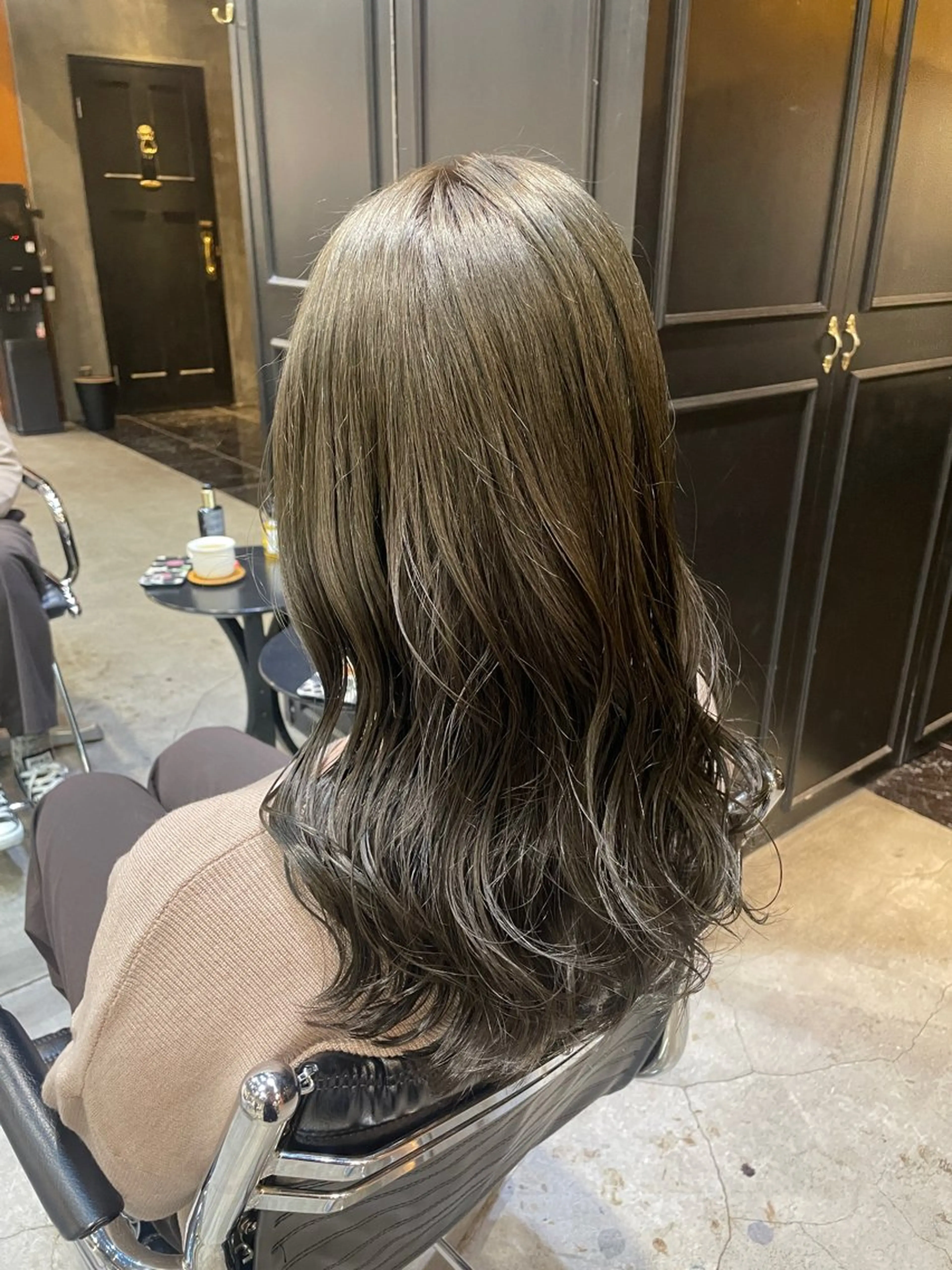ロング カラー パーマ ヘアアレンジ カット ヘアカラー トリートメント レイヤー/ 透明感カラー/マドカのヘアスタイル