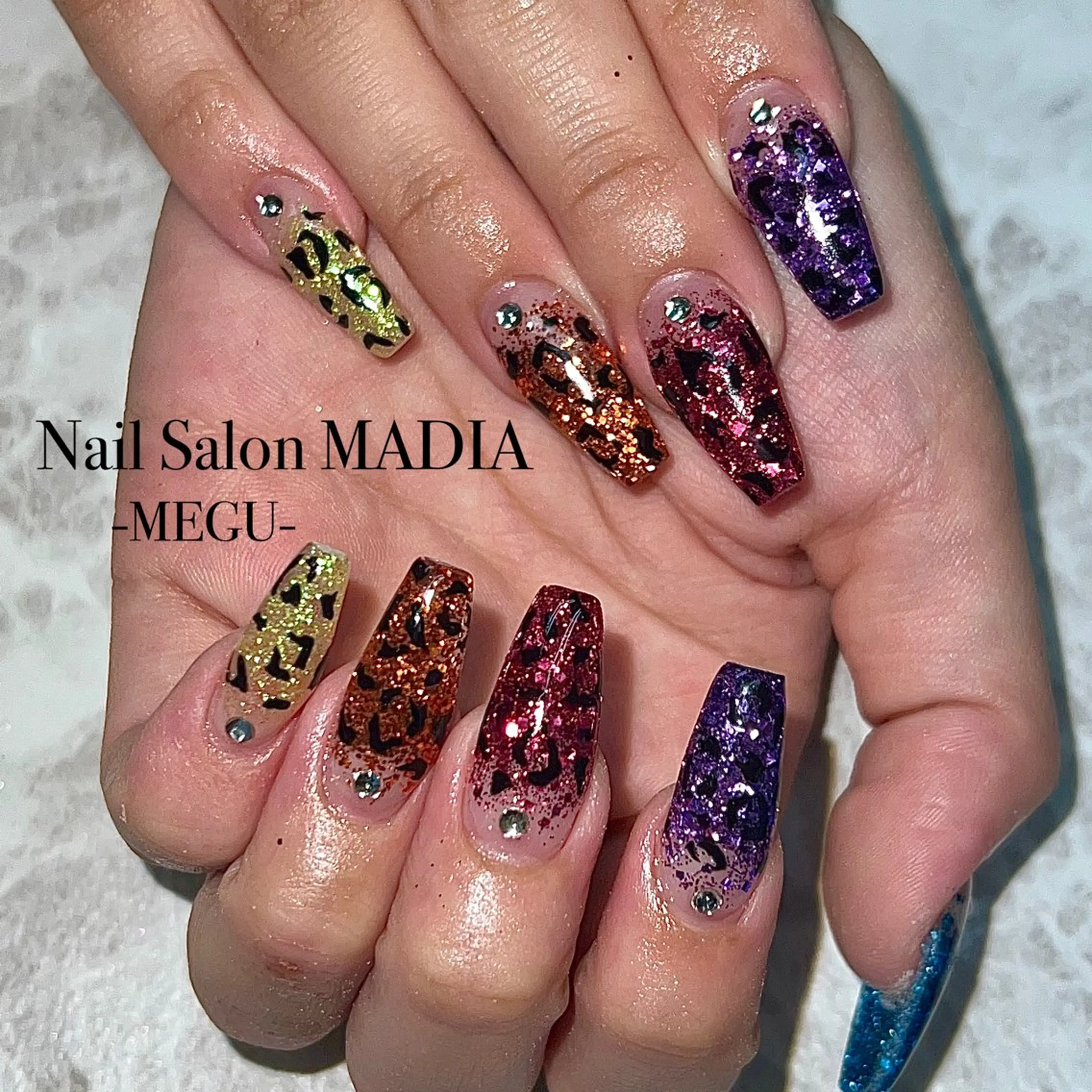 ネイル MADIA藤沢所属・MADIA MEGUのネイルデザイン