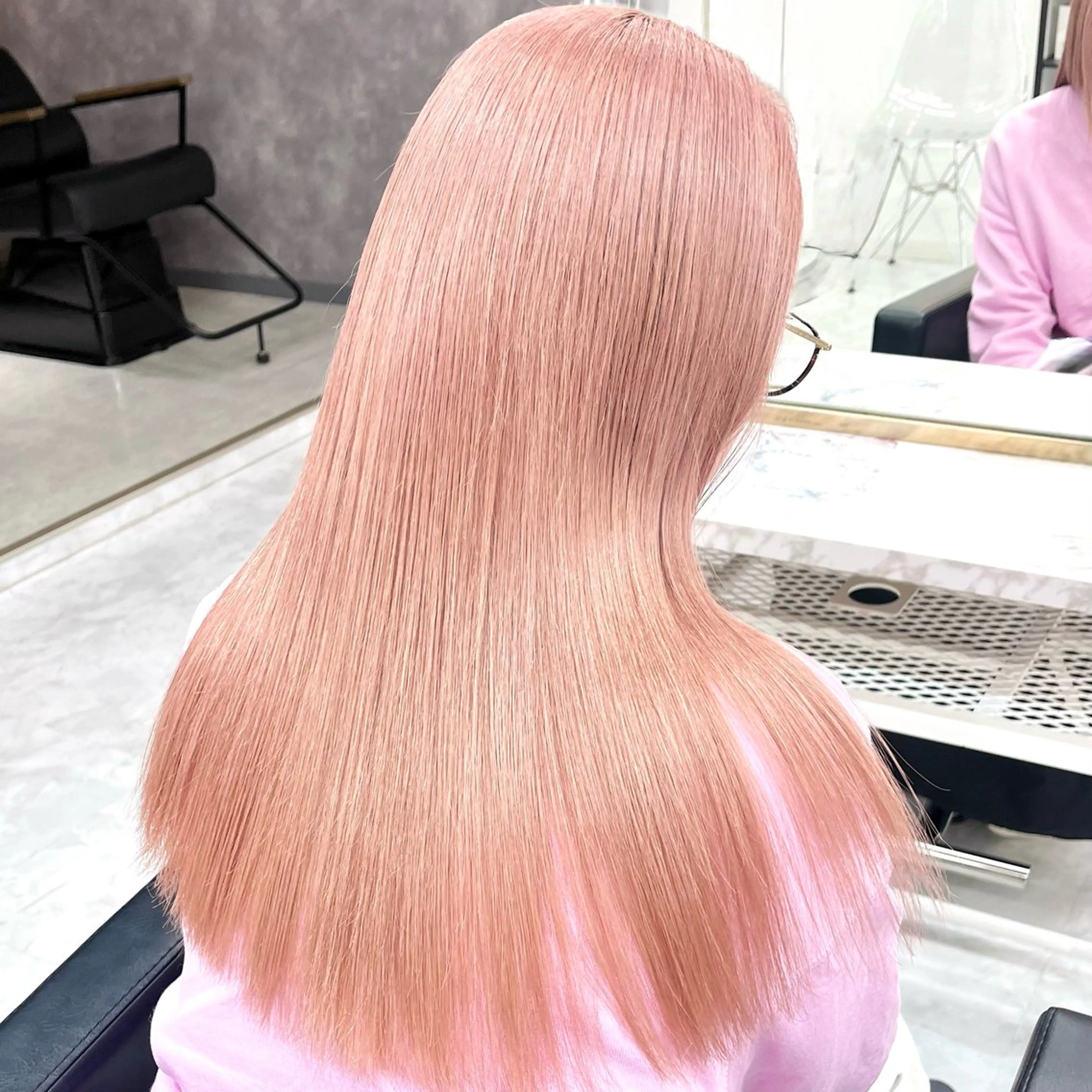 ロング カラー パーマ ヘアアレンジ メンズ キッズ ピンクカラー ヘアカラー ハイトーン/ピンク 💗モモ໒꒱のヘアスタイル