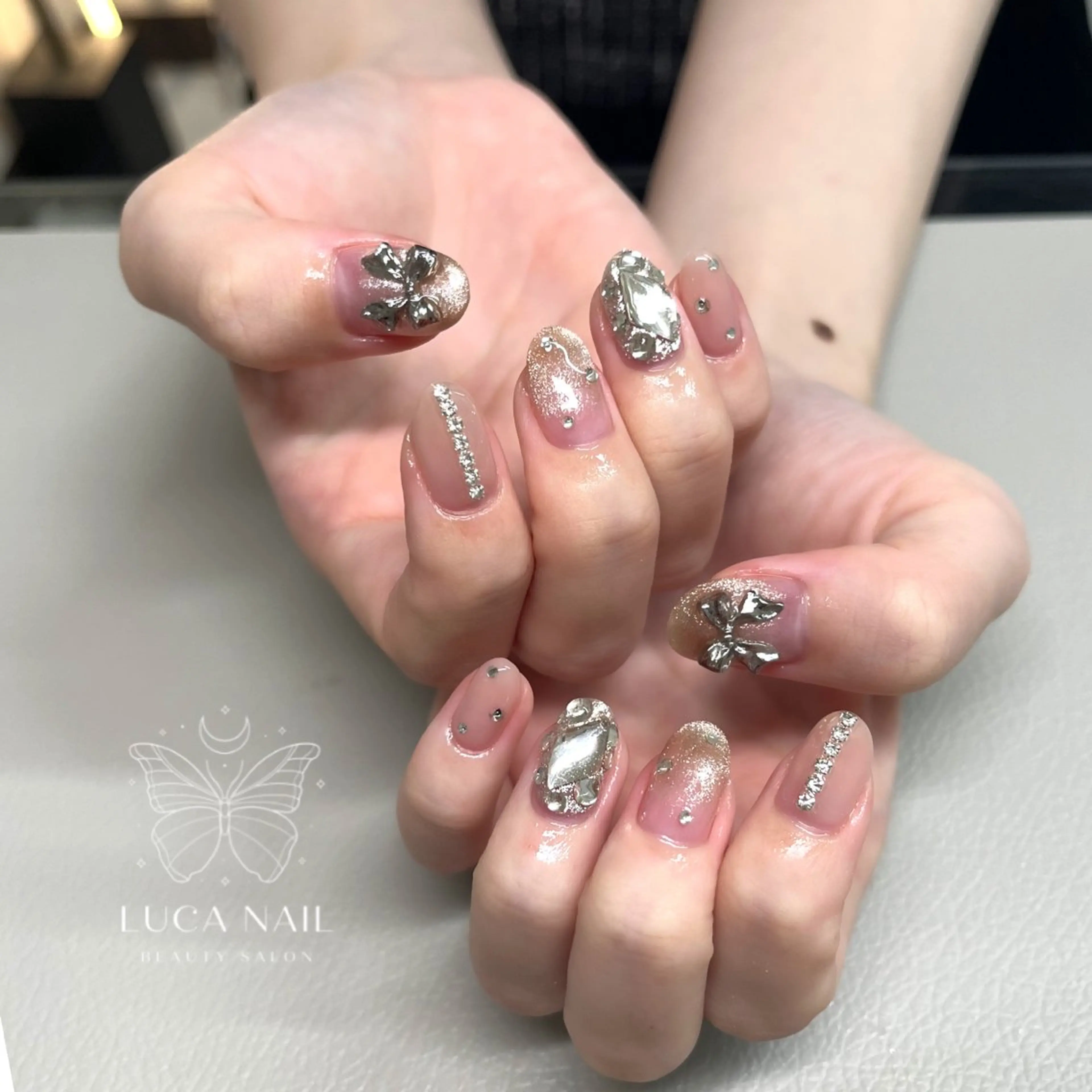 ミディアム LUCA NAIL所属・LUCA NAIL🦋のネイルデザイン