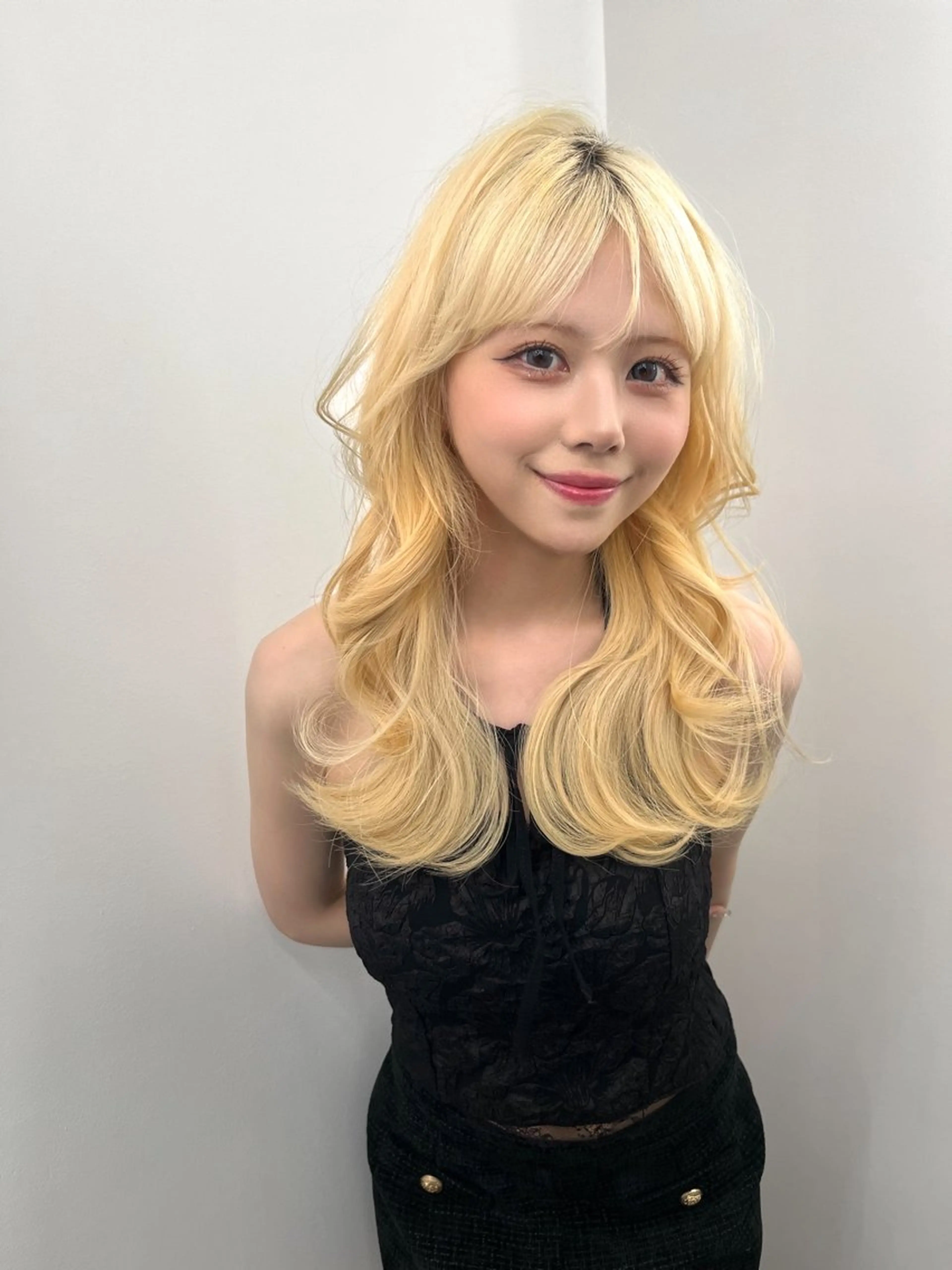 セミロング カラー アッシュ ベージュカラー 黒髪 ブリーチ ブルーカラー 透明感カラー/ 韓国ヘアkanatoのヘアスタイル