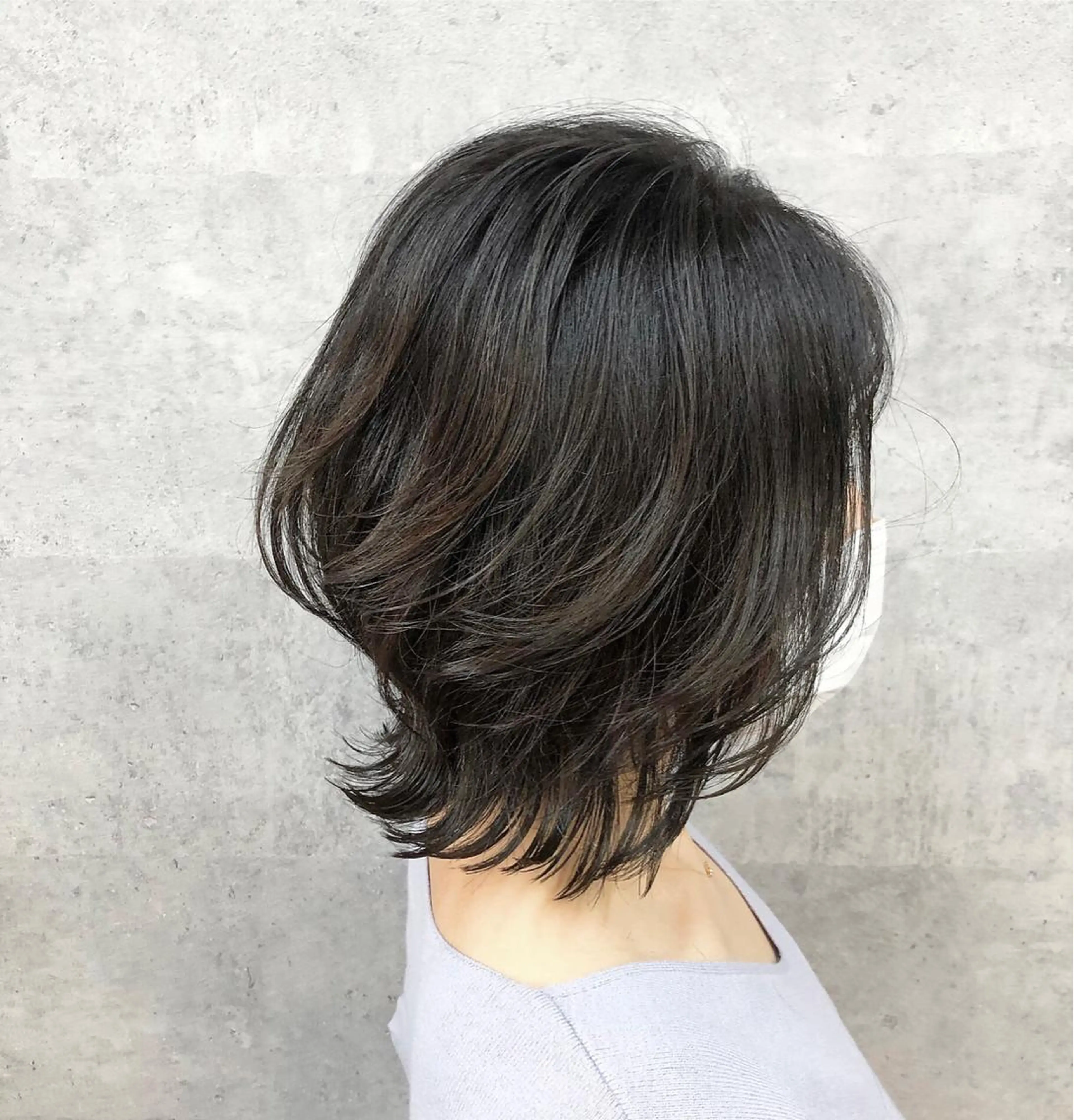 ミディアム ボブ 外ハネヘア カット ヘアカラー トリートメント GRANDJETE真砂店所属・内藤 繁のヘアスタイル