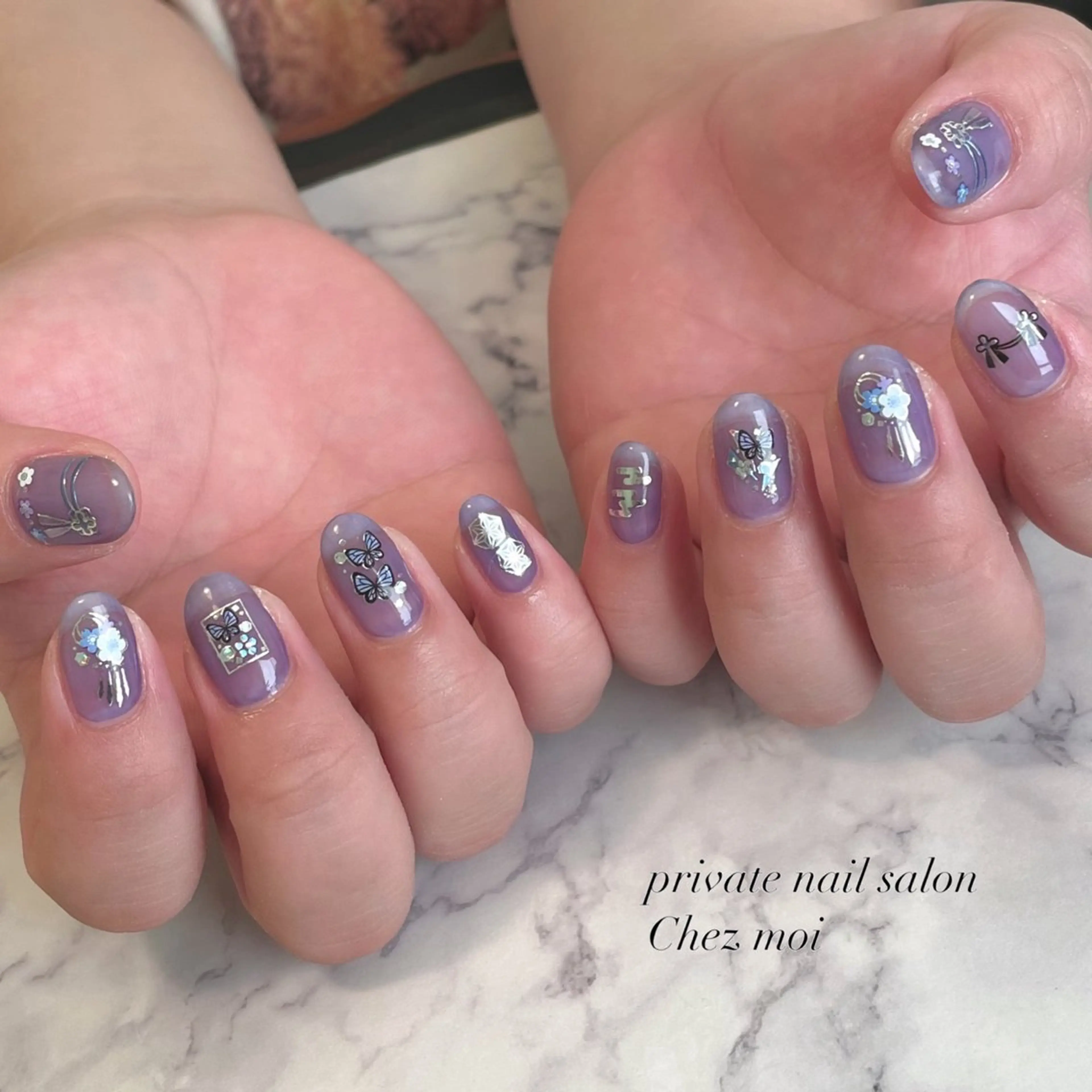 ネイル KOMINE TOMOKOのネイルデザイン