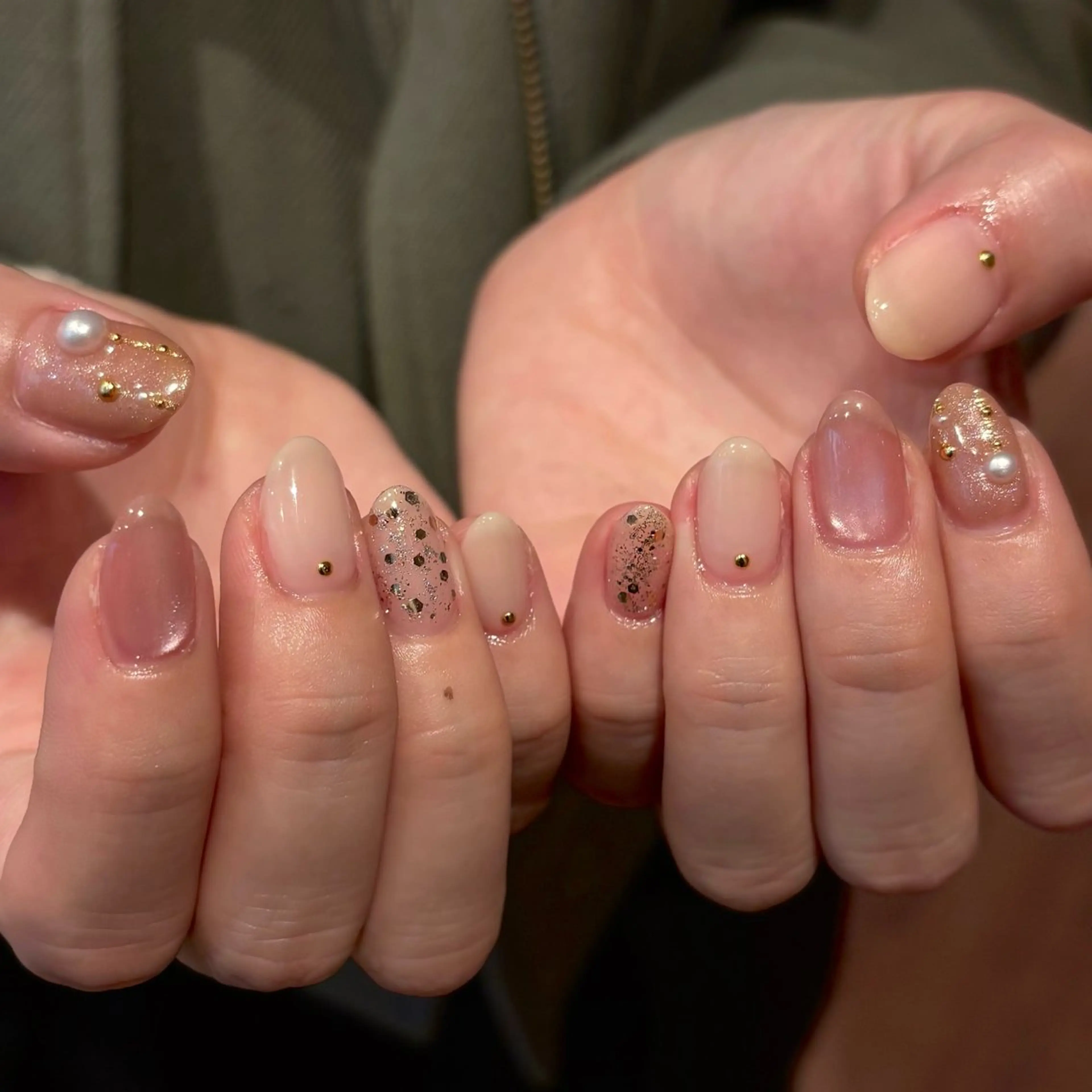 ネイル キラキラネイル マグネットネイル 冬ネイル ハンドネイル Bianca名駅店 安田のネイルデザイン