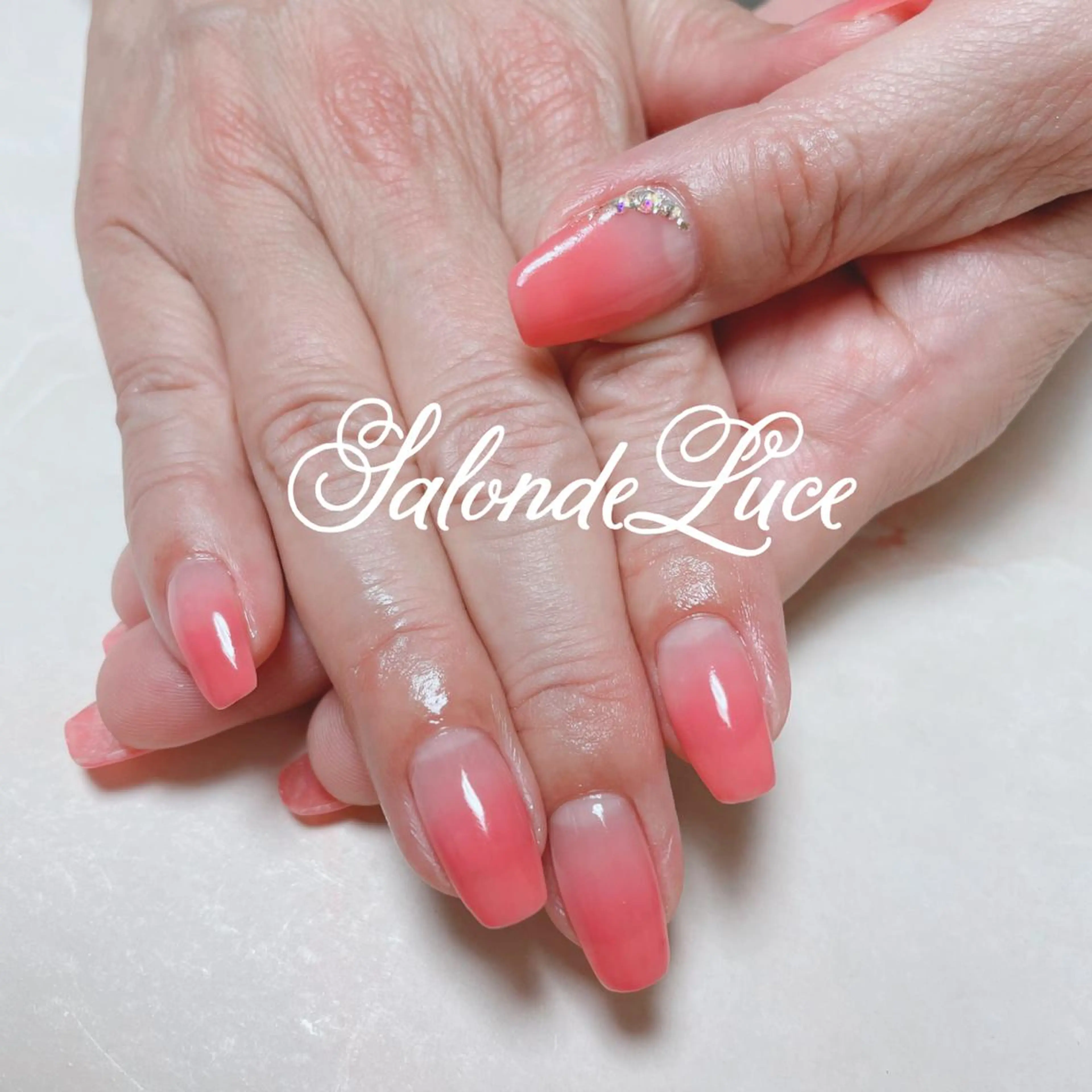 ネイル グラデーション Salon de Luceのネイルデザイン