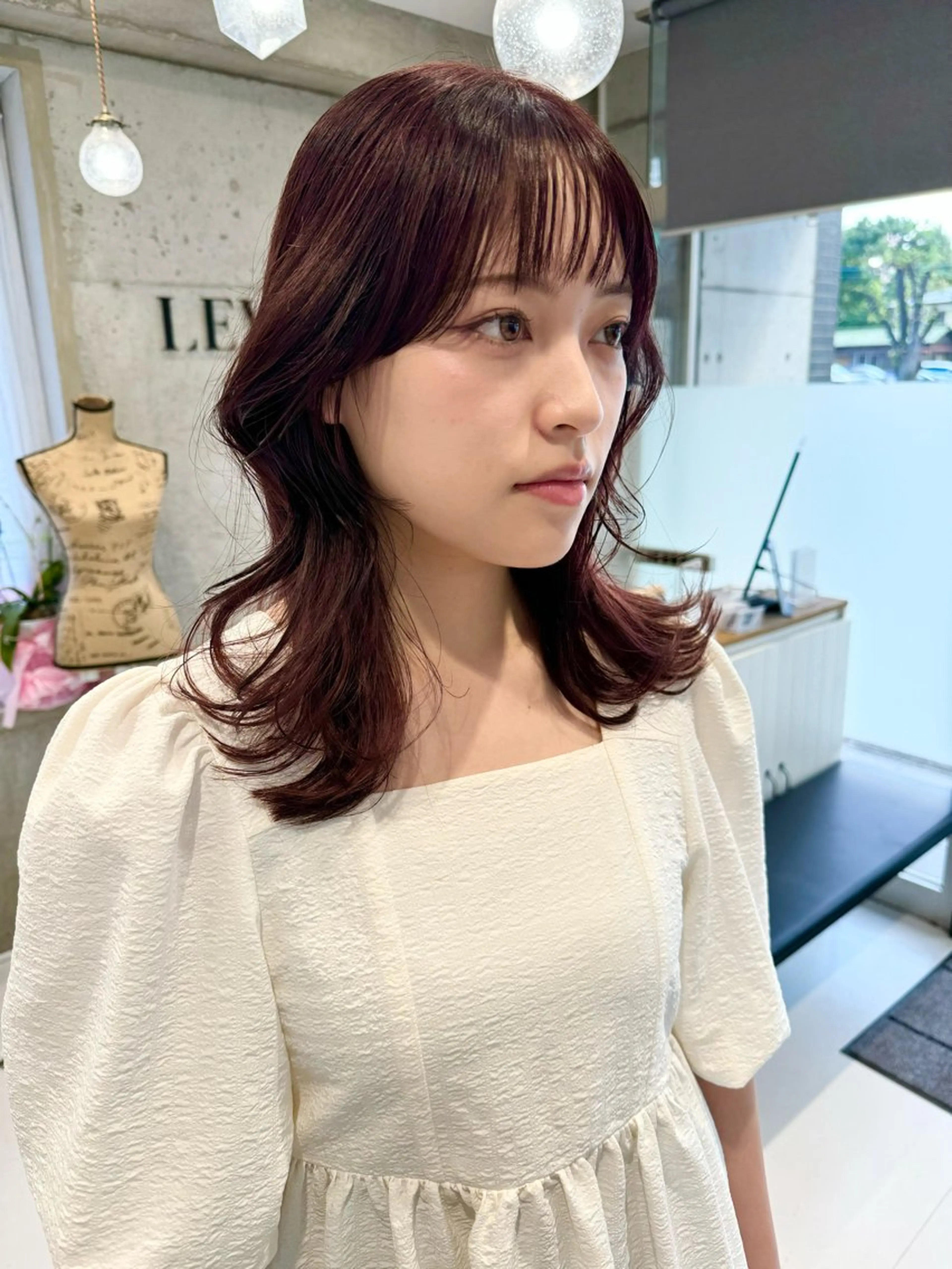 セミロング カラー ヘアカラー トリートメント 会田有紀 /切りっぱなしボブのヘアスタイル