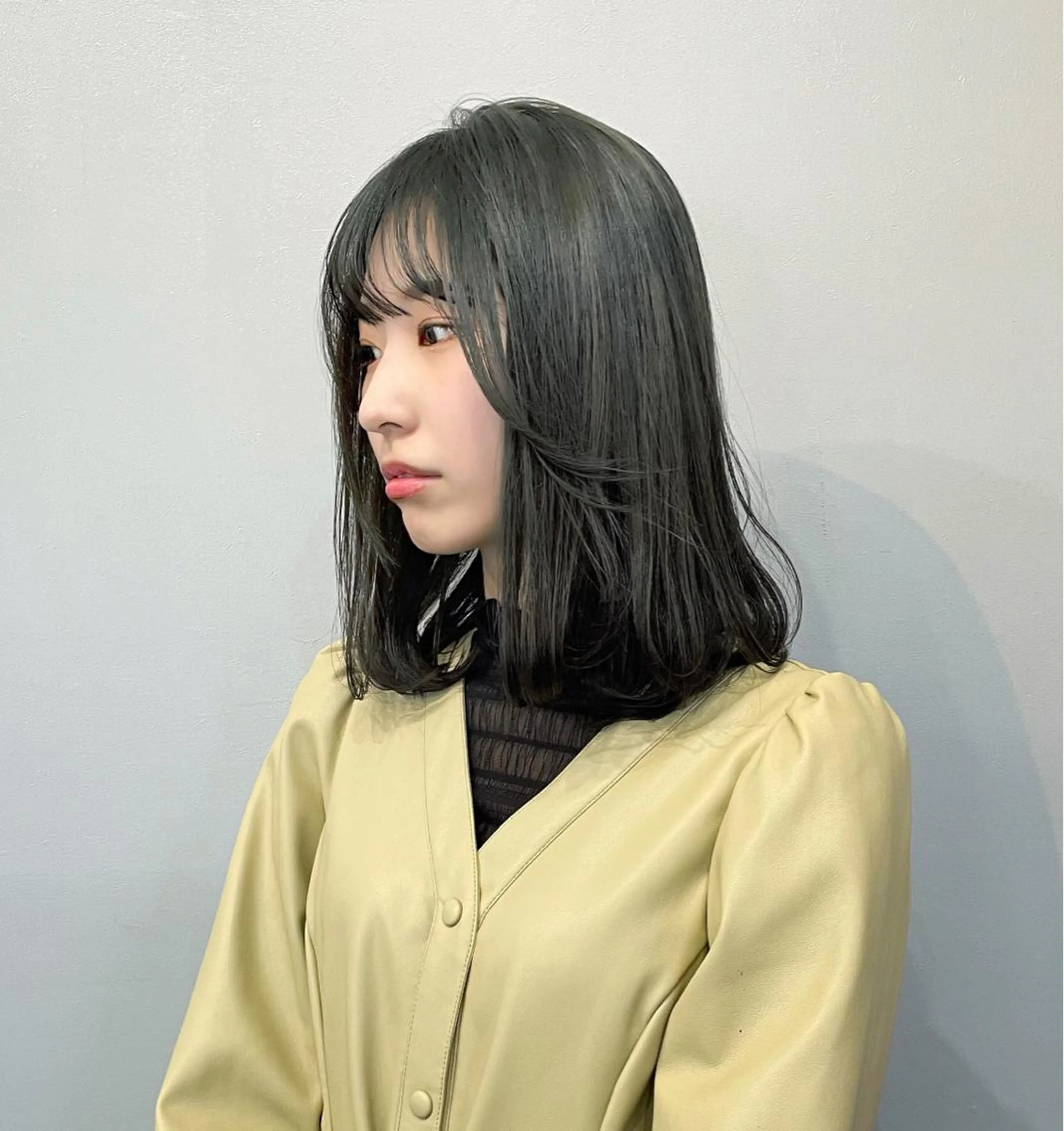 セミロング カラー ヘアアレンジ メンズ オリーブカラー ヘアカラー トリートメント ヘアセット 💐ナチュラルヘア Kroda💐のヘアスタイル