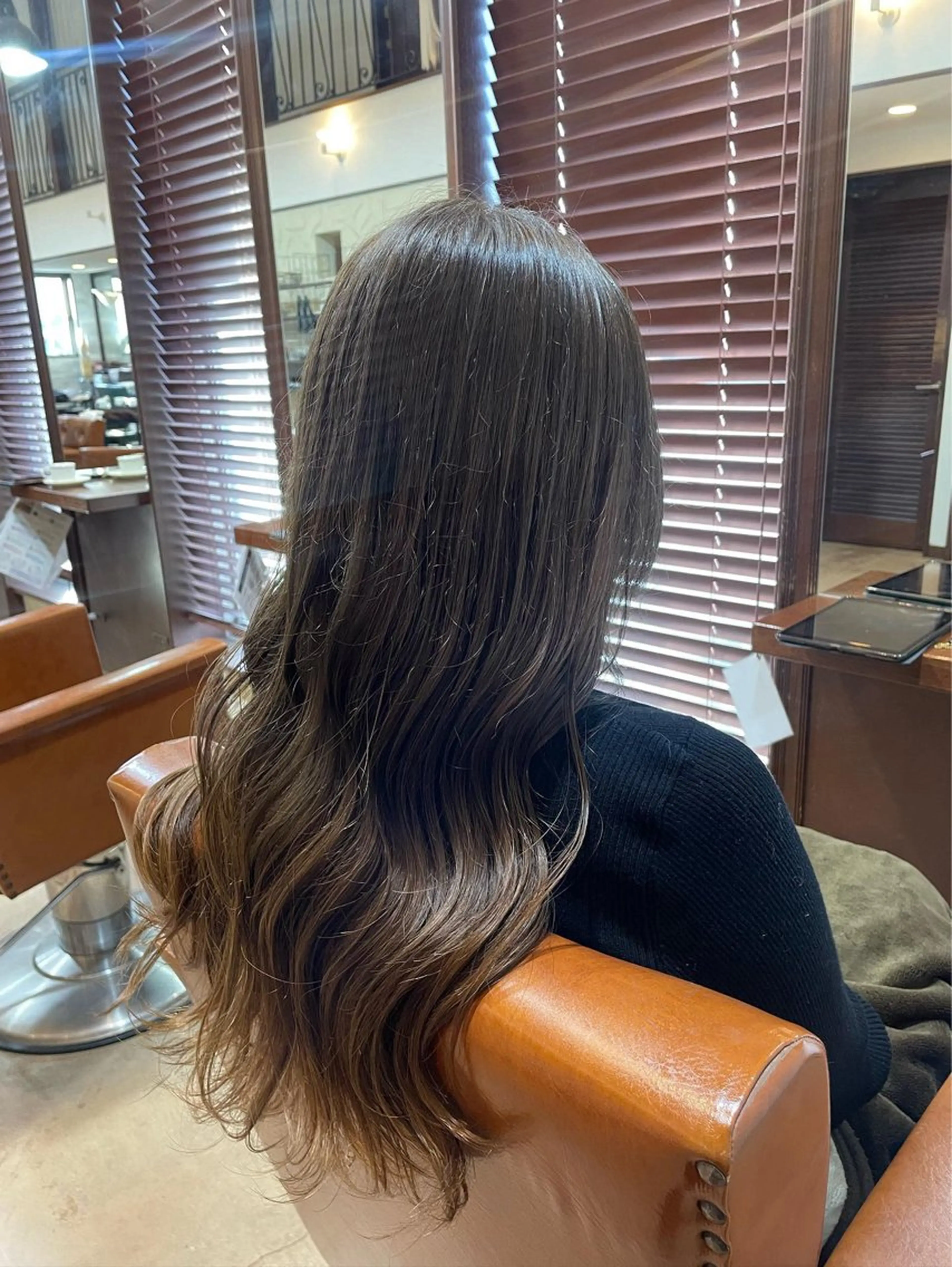 ロング カラー カット ヘアカラー トリートメント hair make apt mocalabel所属・オクムラ ユキノのヘアスタイル