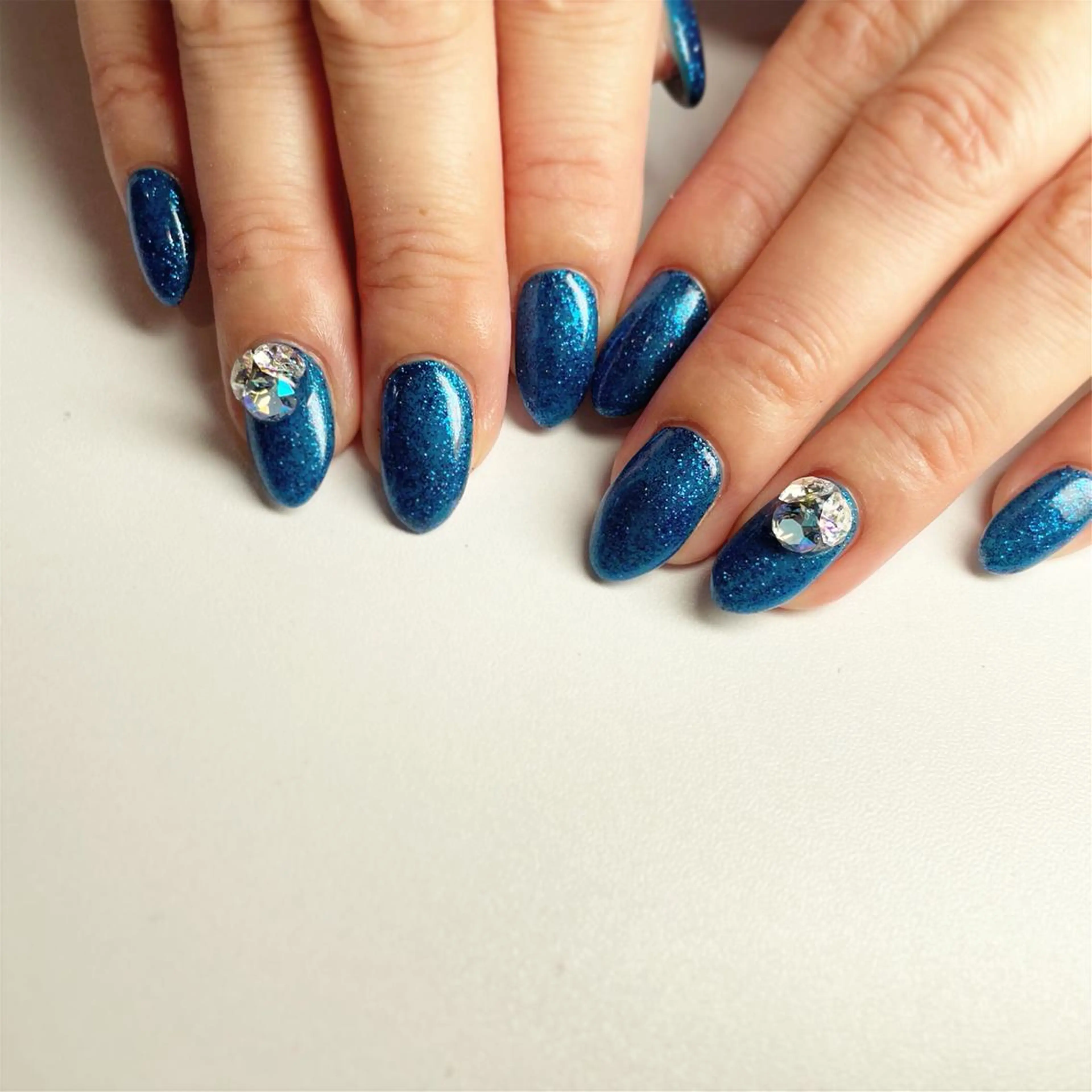 ネイル ストーンネイル y39nail toshiのネイルデザイン