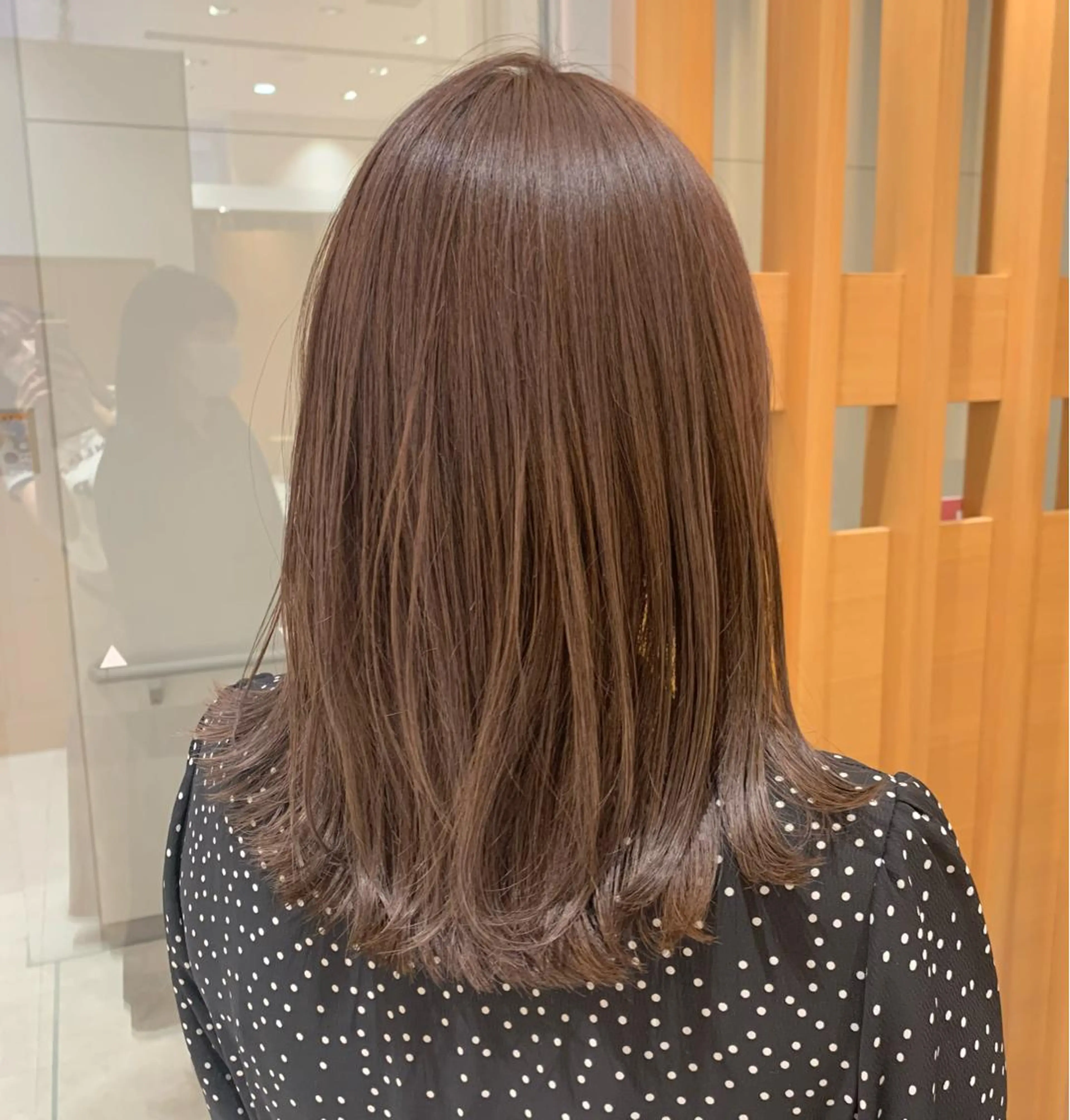 ミディアム ボブパーマ 井山咲良のヘアスタイル