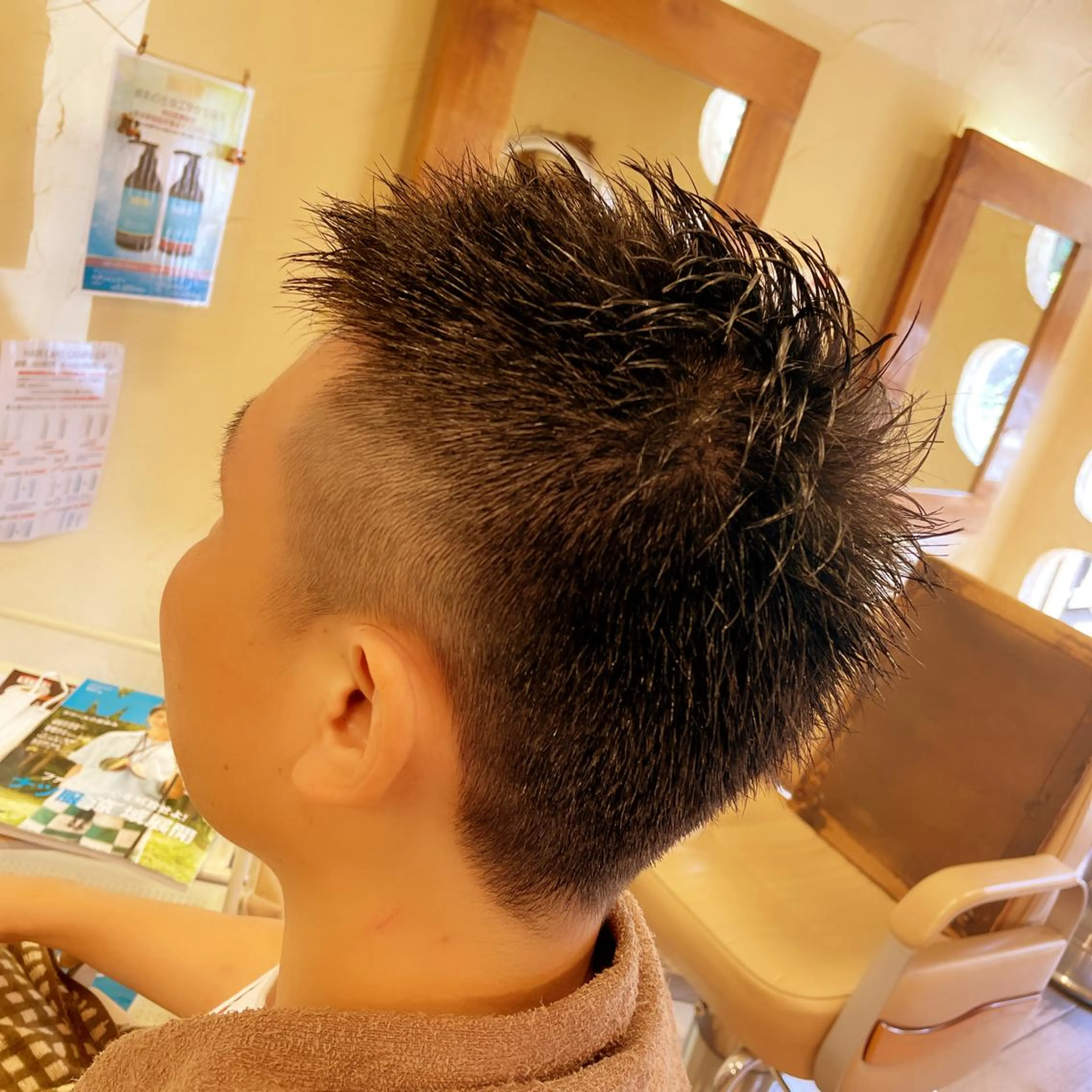 ショート メンズ モヒカン メンズショート ショートヘア 大鹿 数馬のヘアスタイル