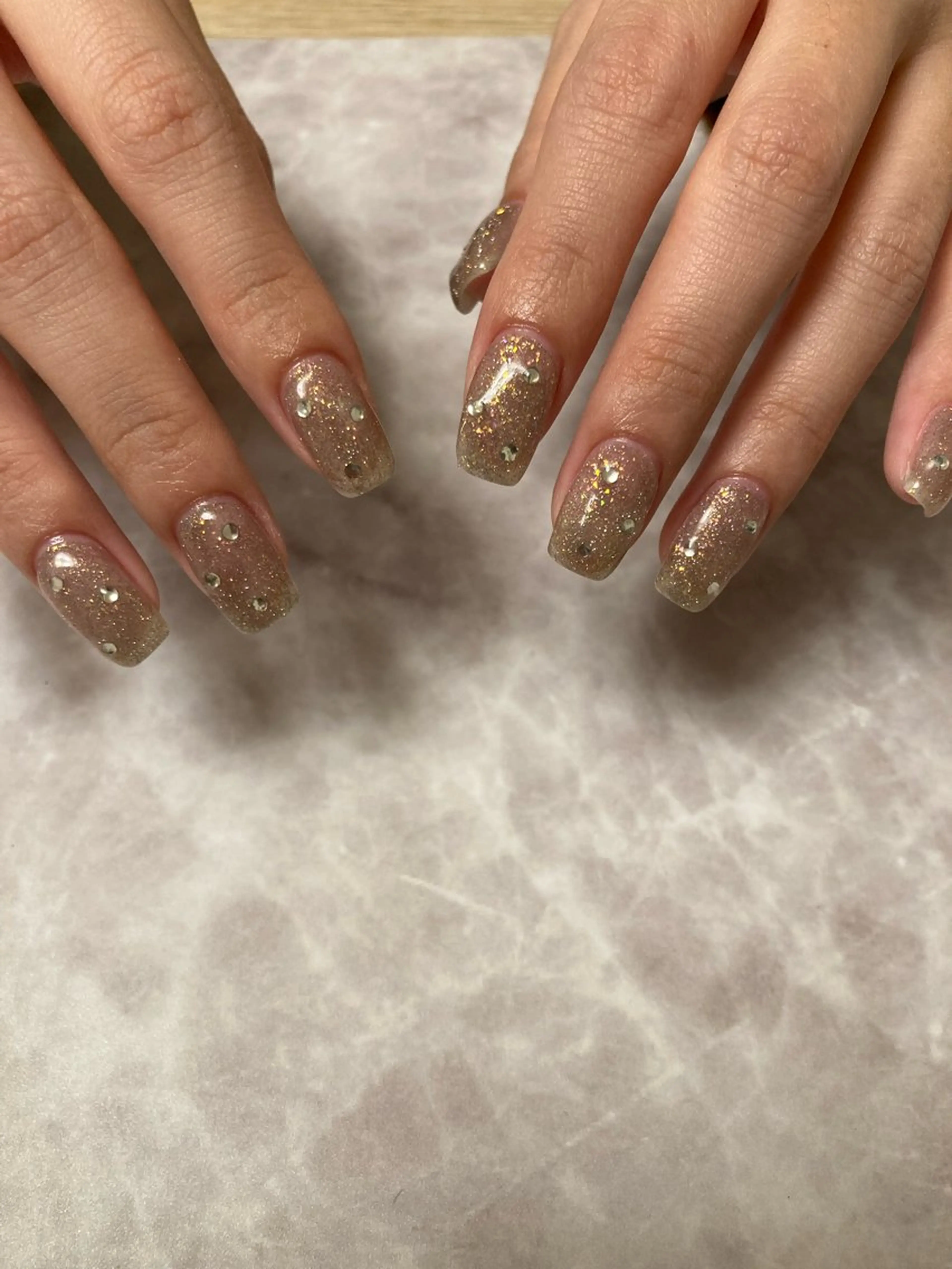 ネイル ストーンネイル ハンドネイル et.nail所属・et. nailのネイルデザイン