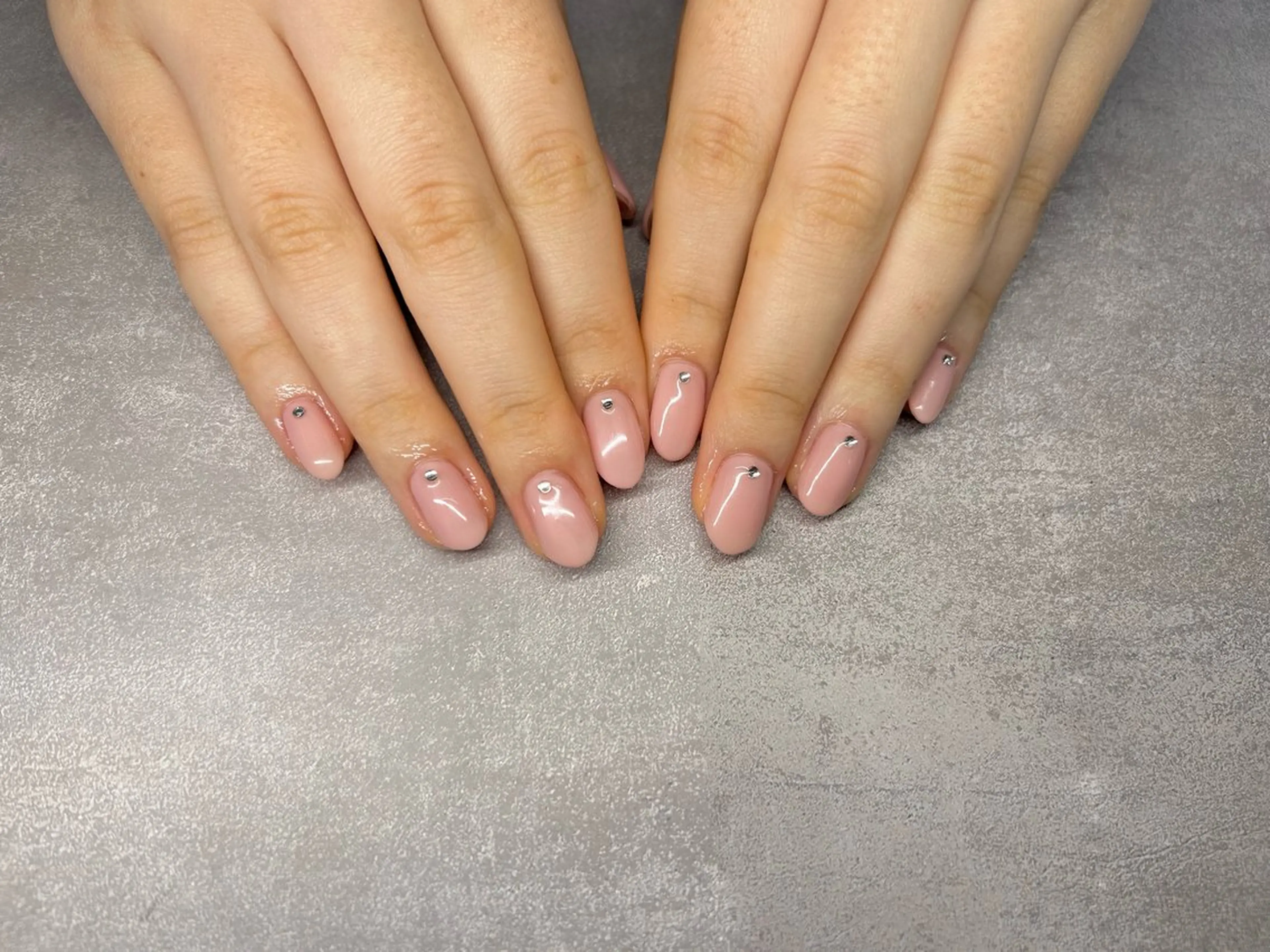 ネイル ストーンネイル ネイル&アイサロン C'enna所属・CENNA MIZUHOのネイルデザイン
