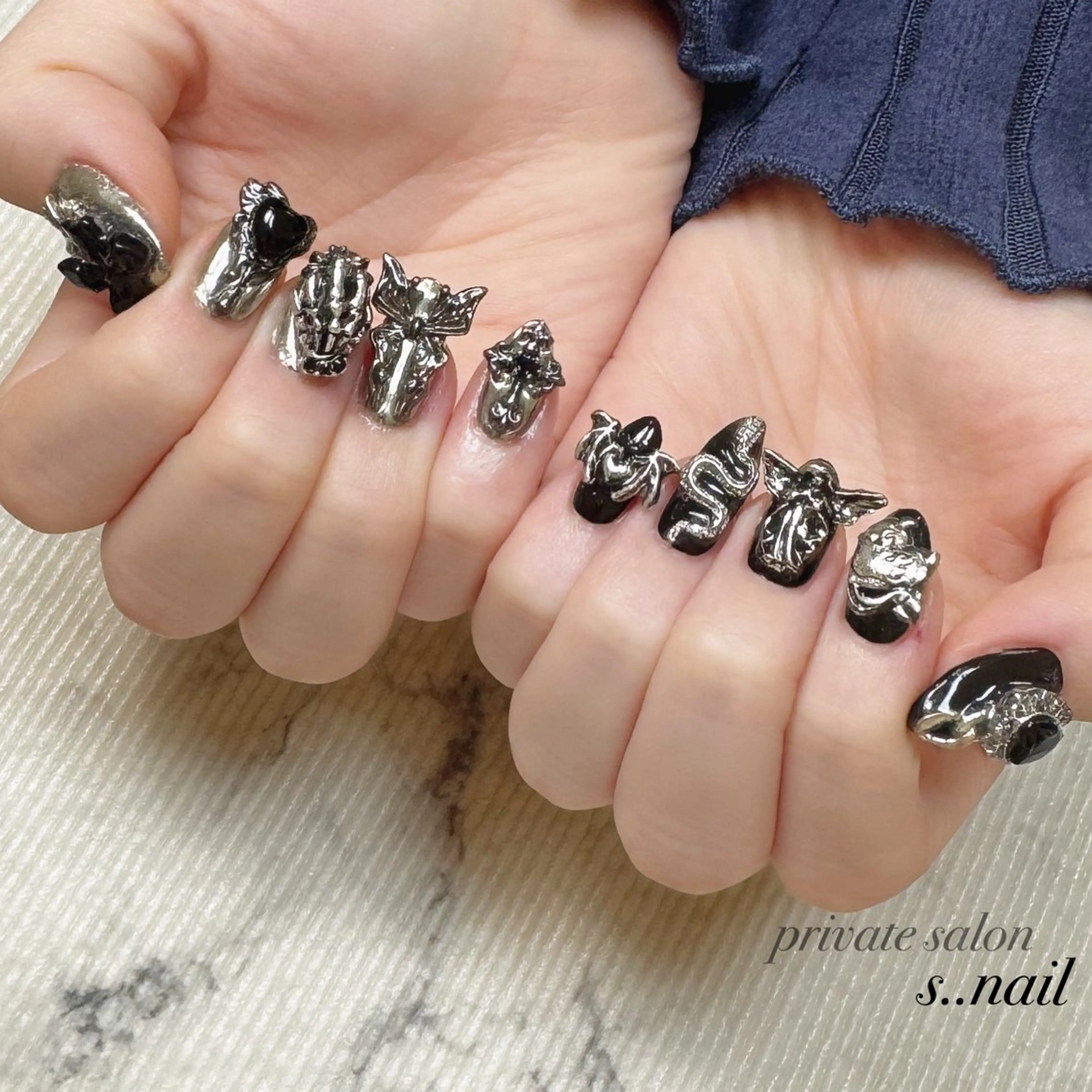 ネイル シルバー ハンドネイル フットネイル s..nail / MORITAのネイルデザイン