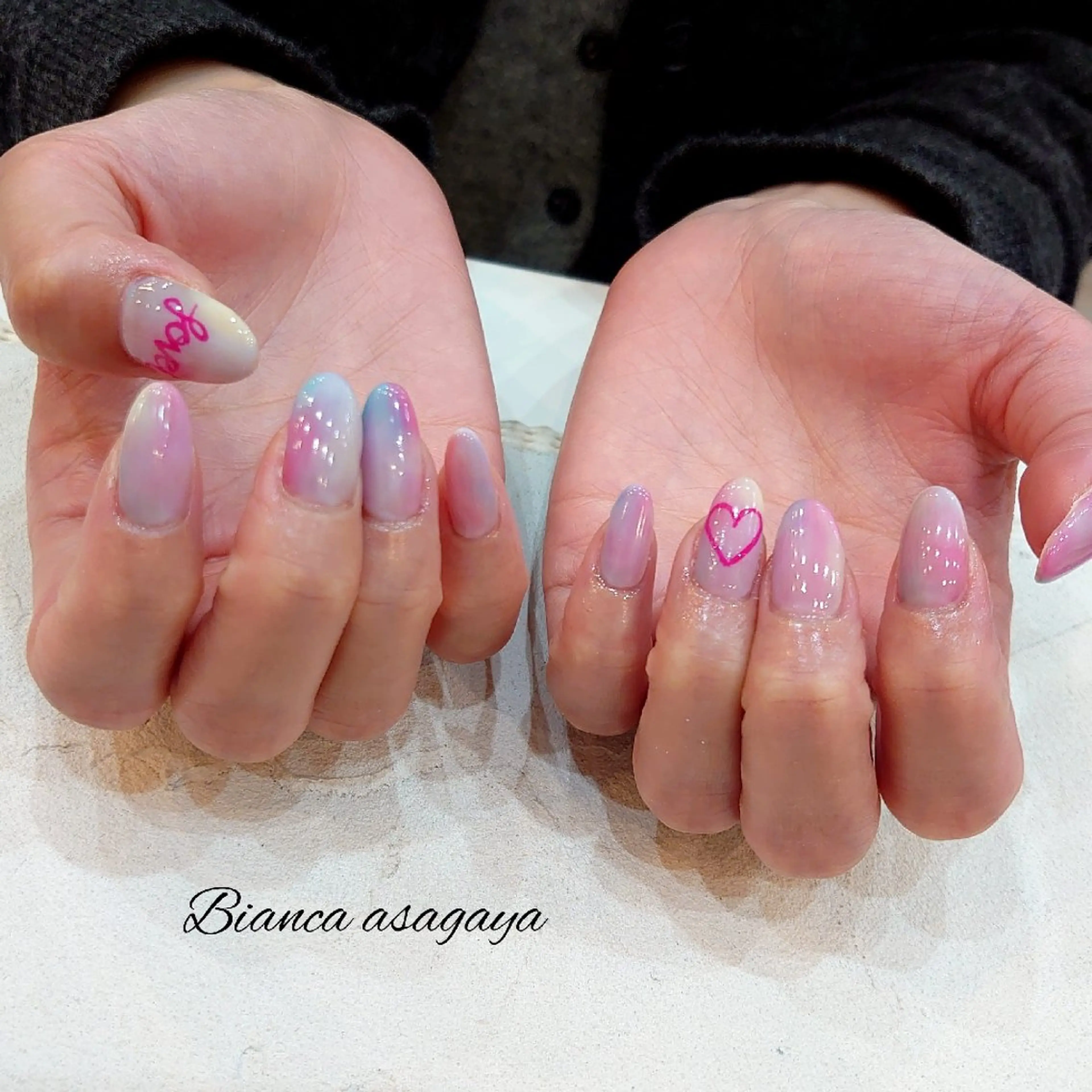 ネイル ハート 大理石ネイル(マーブル) 持ち込み ニュアンスネイル ハンドネイル Bianca TANAKAのネイルデザイン