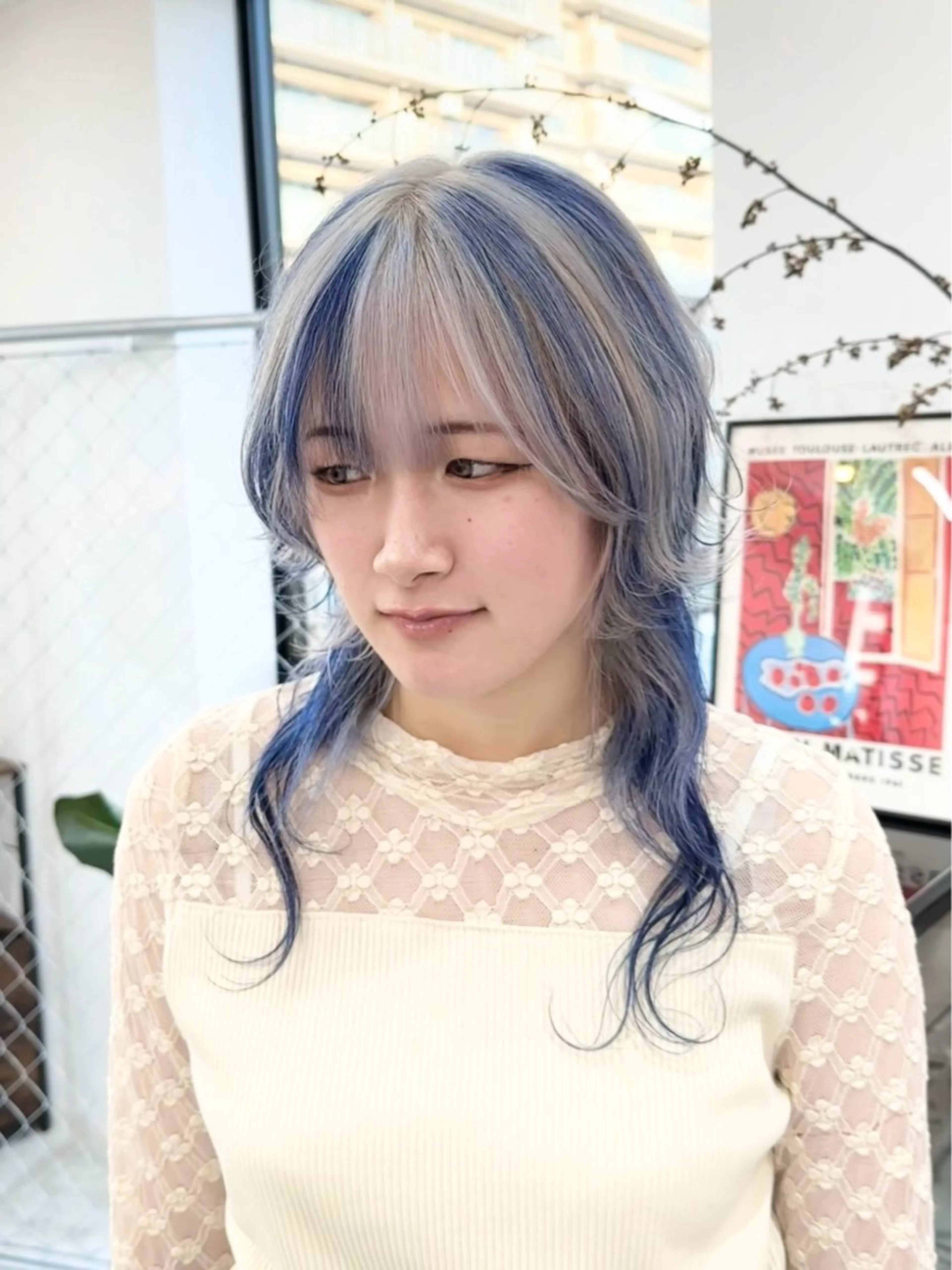 セミロング ハイライト ウルフカット 🩵艶ハイトーン 🩵 𝓨𝓤𝓤のヘアスタイル