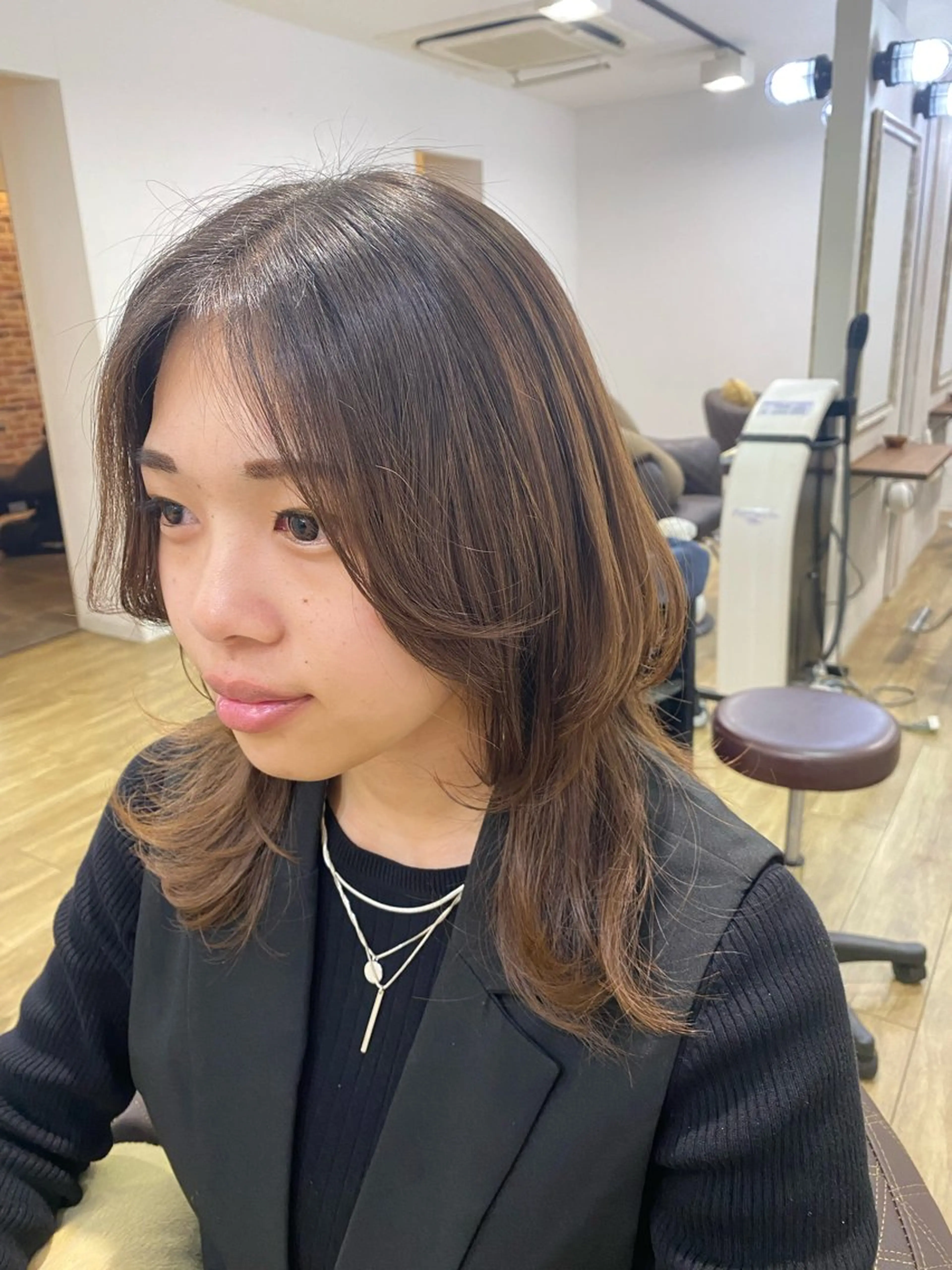 セミロング ウルフカット CIEN lime所属・松下 育未のヘアスタイル