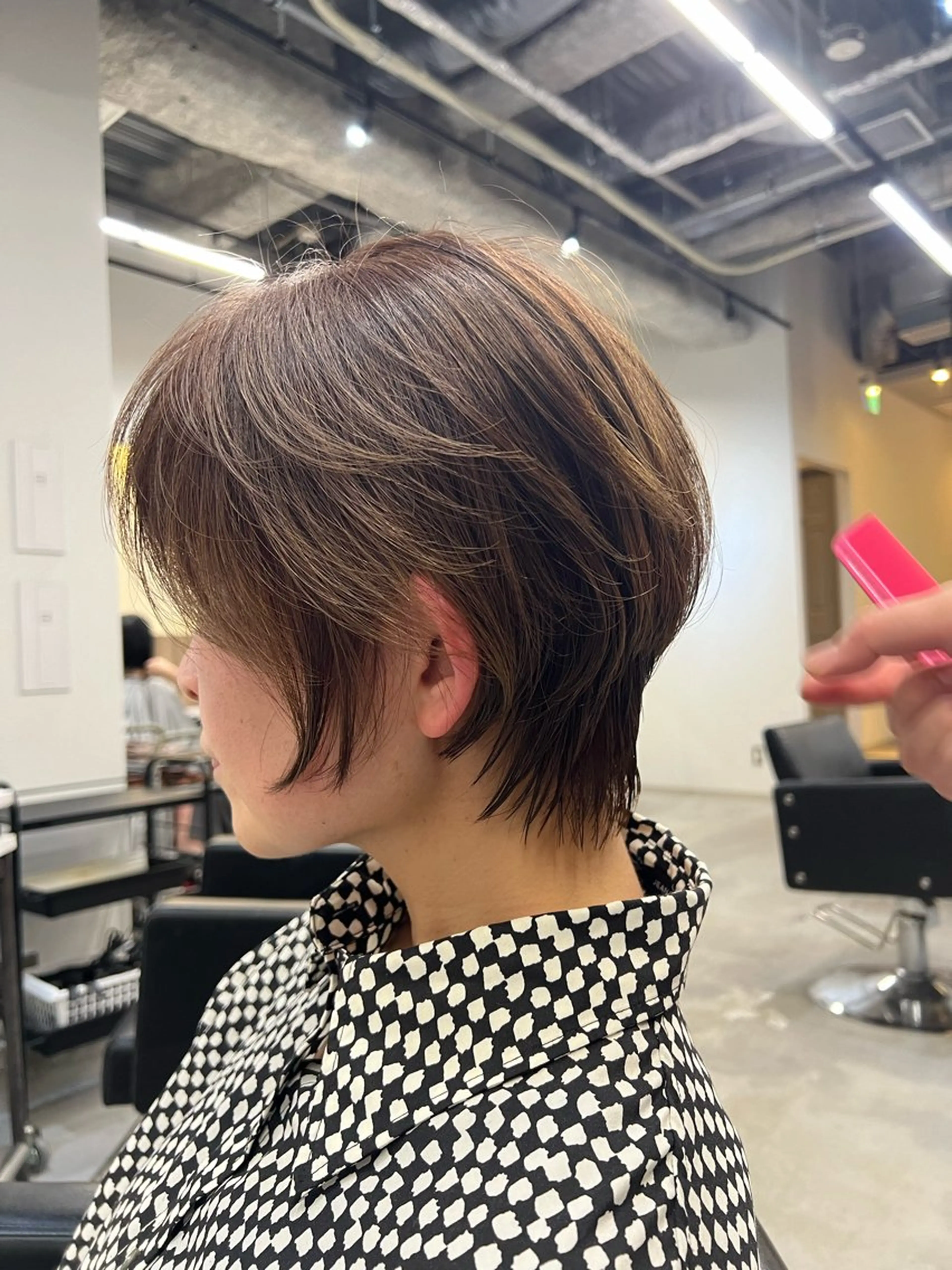 ショート カラー 韓国ヘア🇰🇷 中島志菜のヘアスタイル