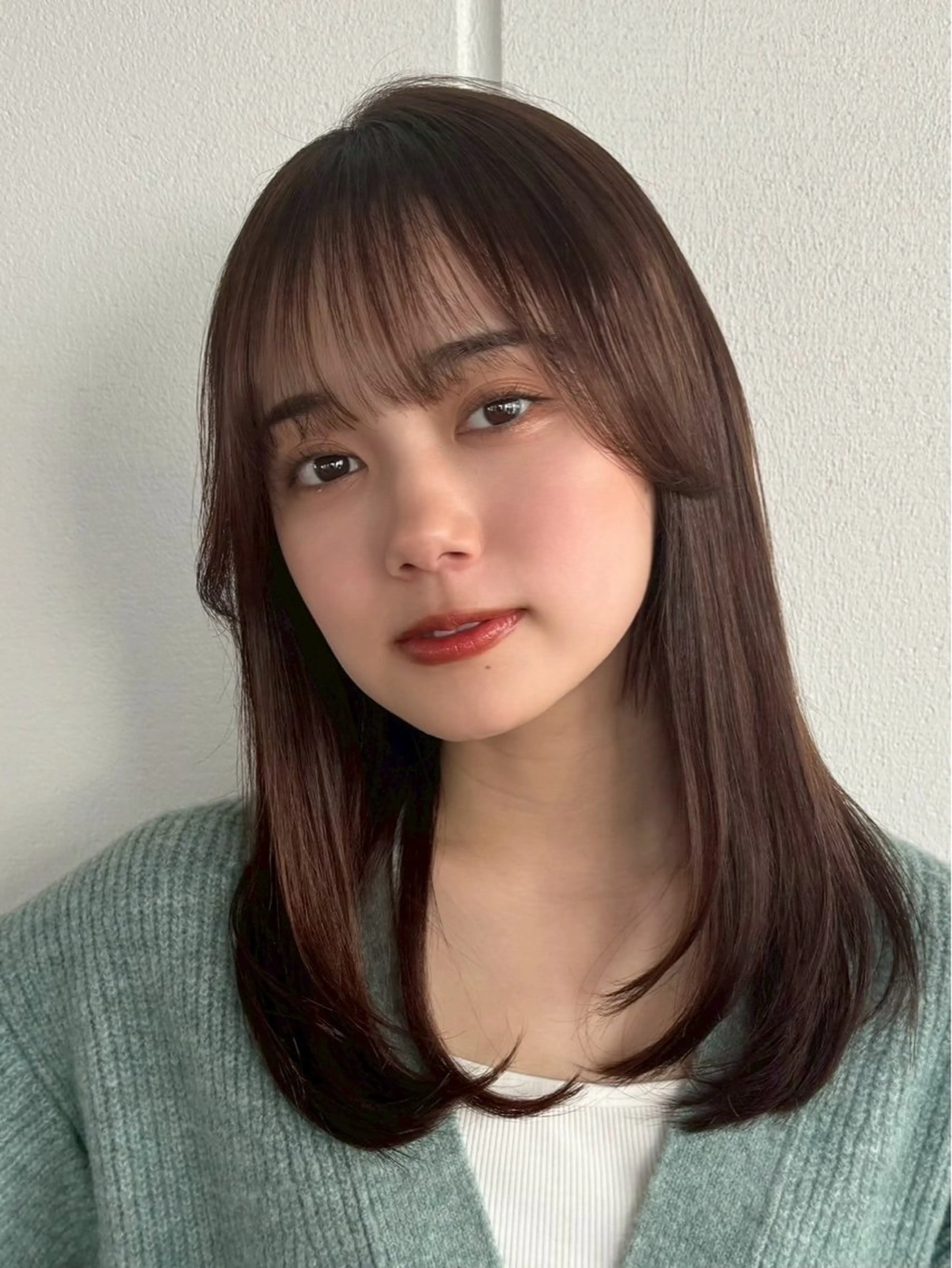 セミロング カット ヘアカラー new open Farbeのヘアスタイル