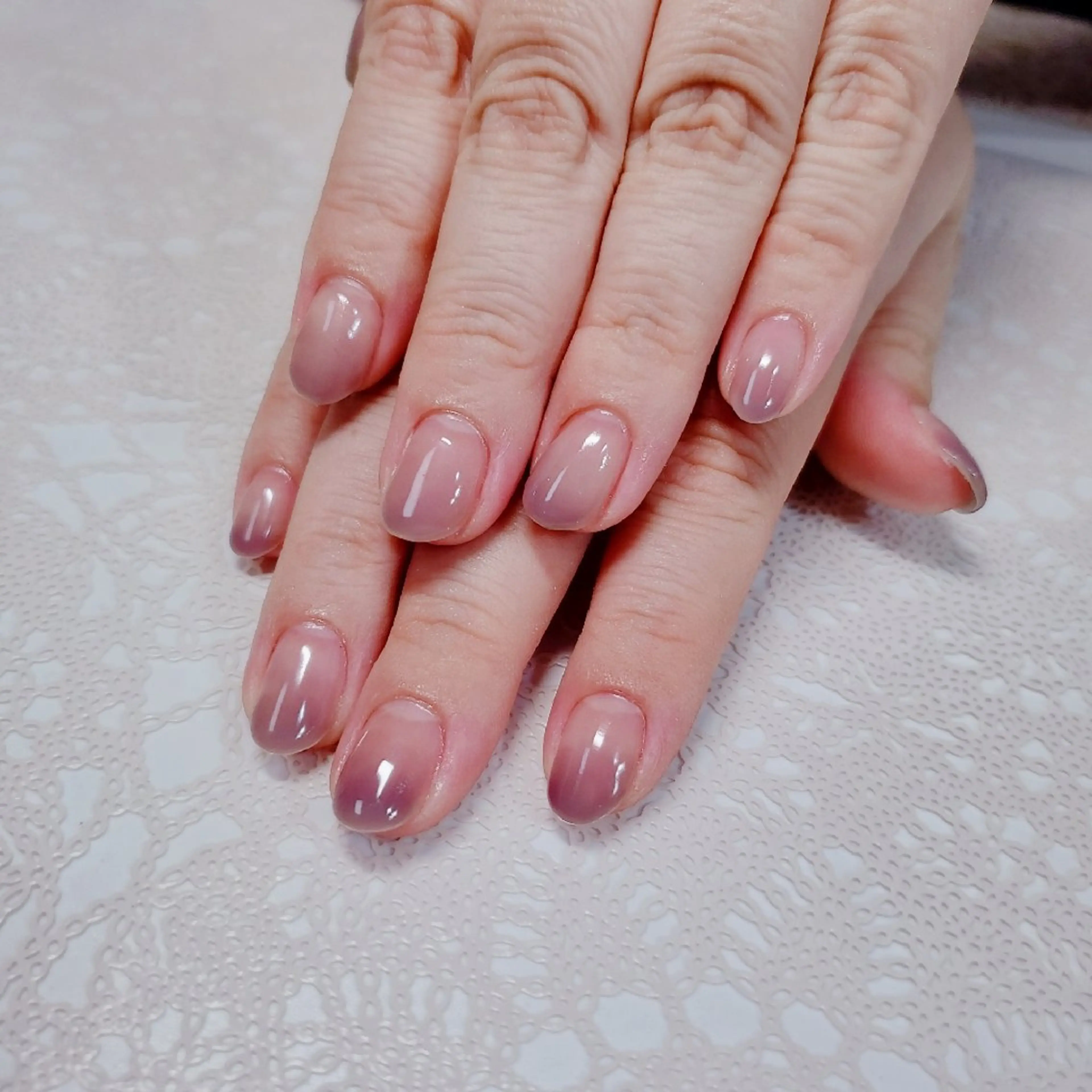 ネイル グラデーション ワンカラーネイル ハンドネイル ネイルサロンベルティ .ひとみのネイルデザイン