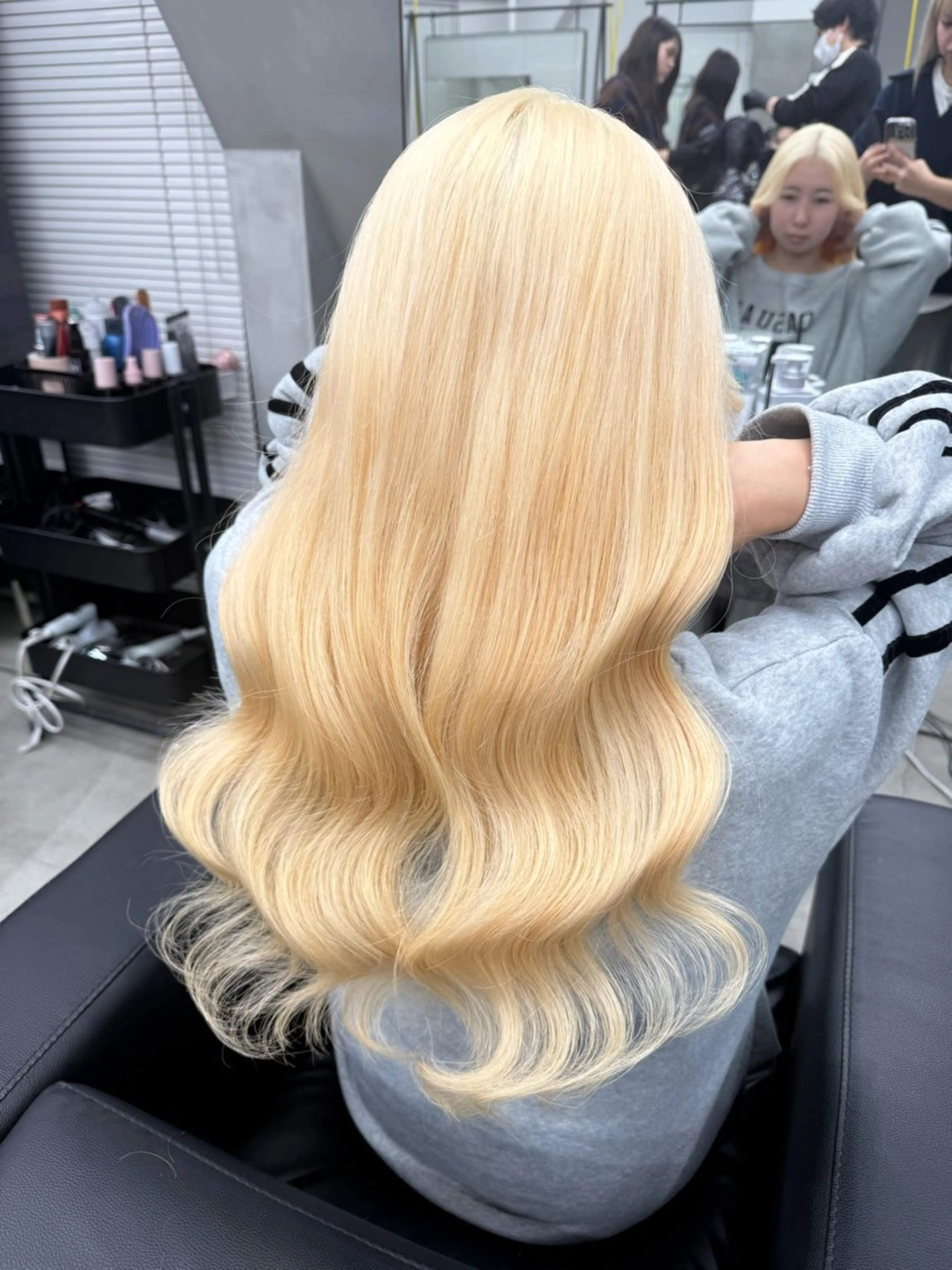 ロング カラー ベージュカラー ブリーチ ケアブリーチ 透明感カラー デザインカラー ヘアカラー ハイトーン/髪質改善 🦋KASUGA🖤のヘアスタイル