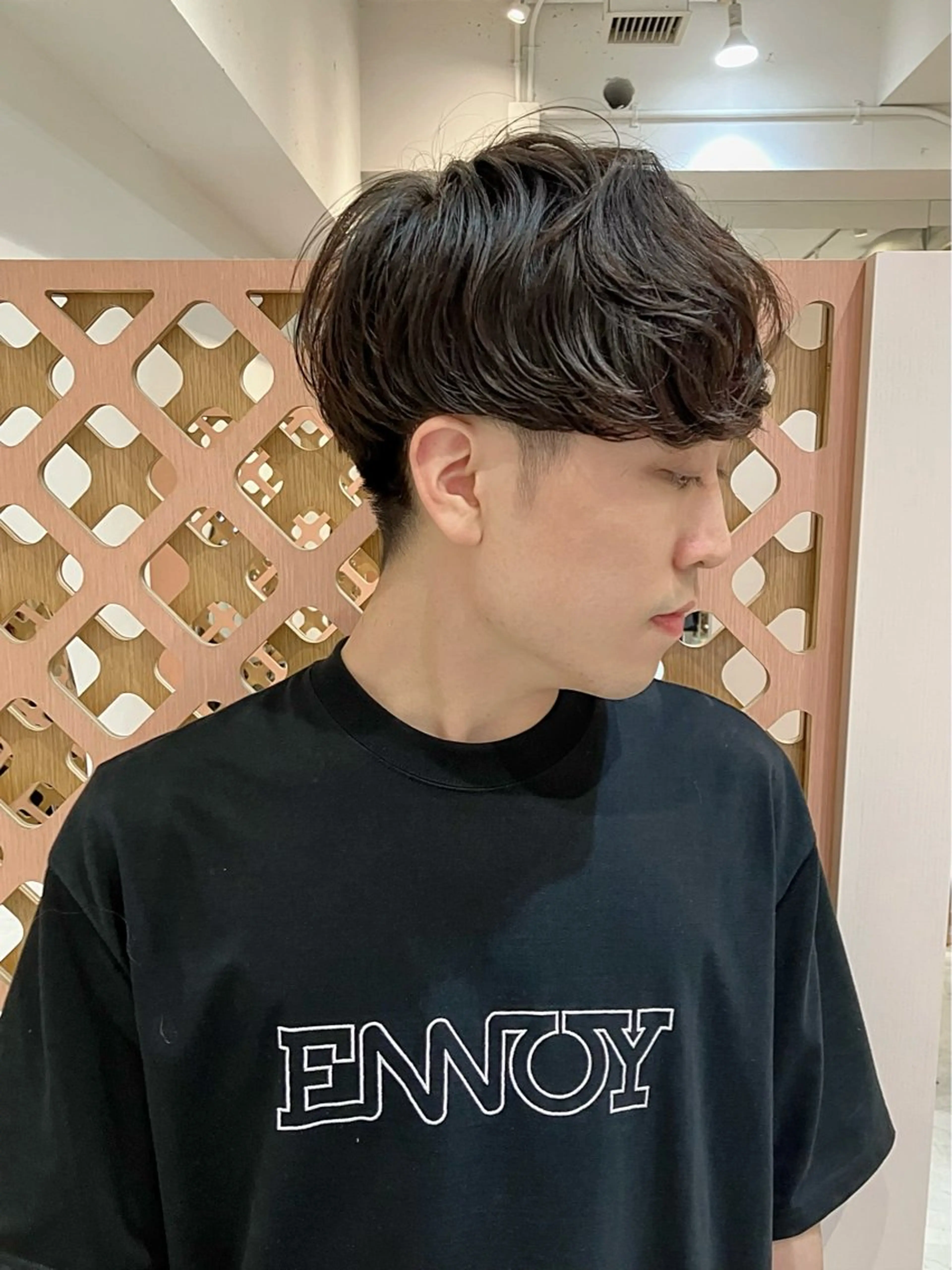 ショート パーマ メンズ マッシュ メンズパーマ ショートヘア ニュアンスパーマ カット パーマ 川間 将彦のヘアスタイル