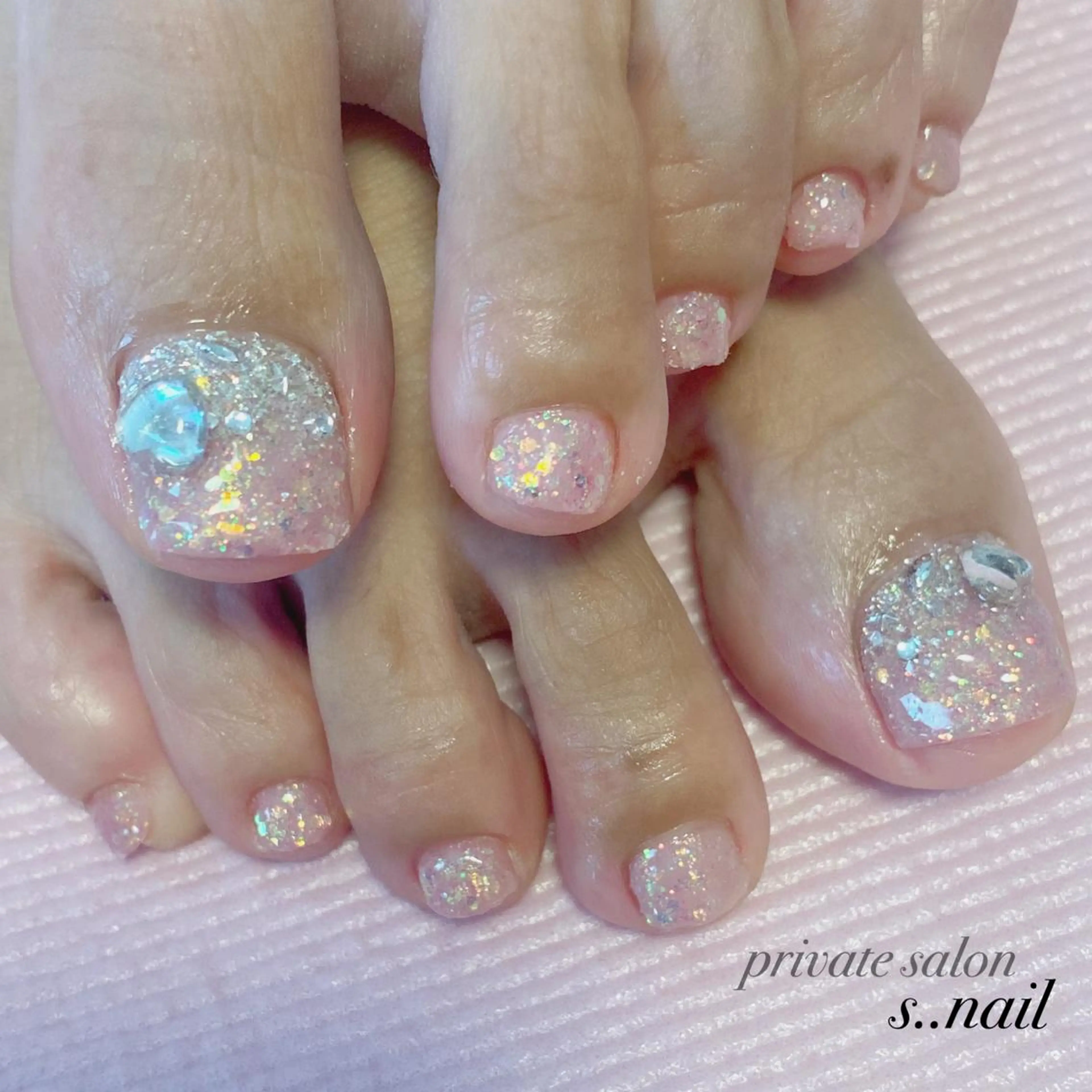 ネイル キラキラネイル ハンドネイル フットネイル s..nail / MORITAのネイルデザイン